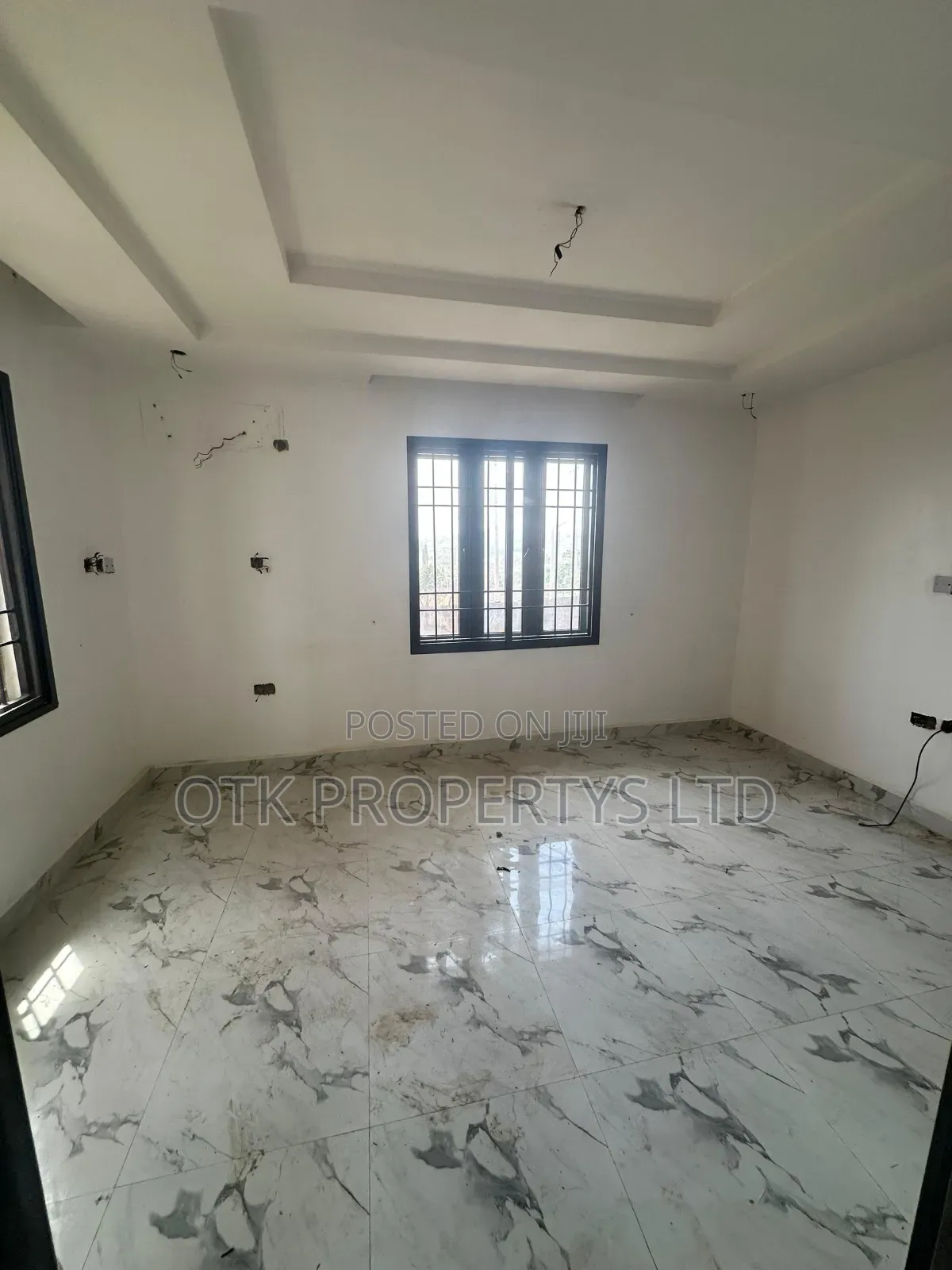 2bdrm Block of Flats in Earth Point Estate for rent