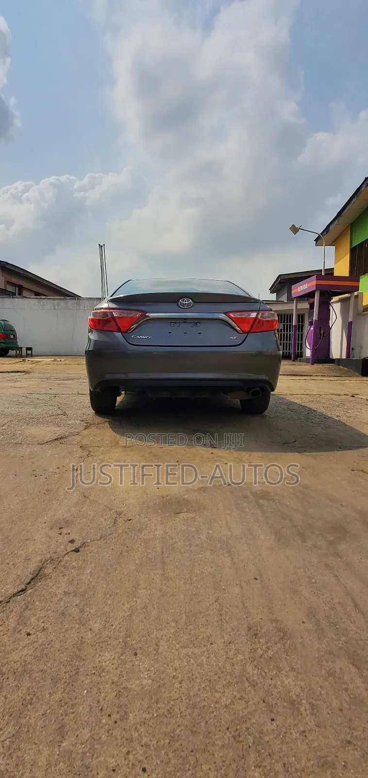 Toyota Camry 2016 Brown