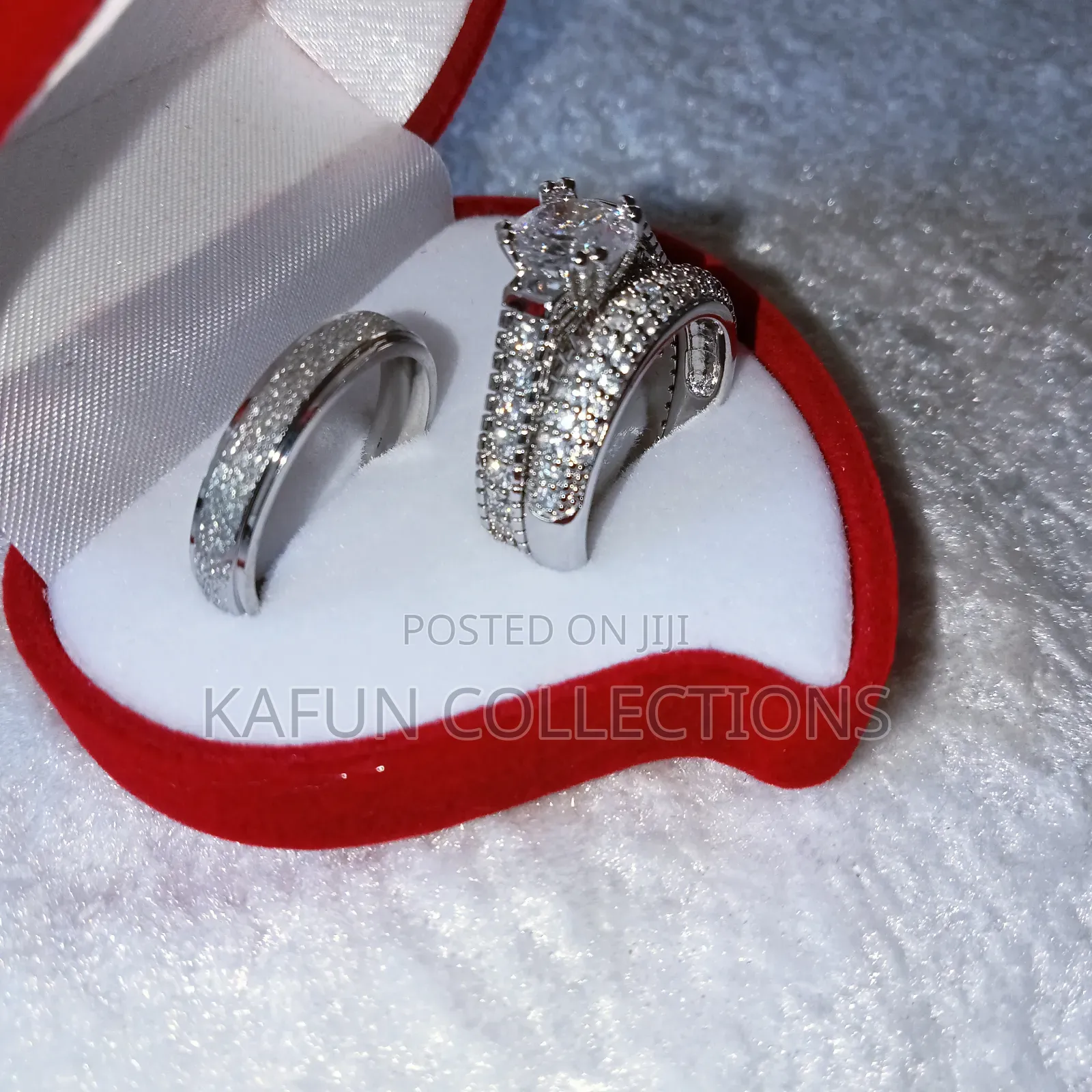 High Quality White Zirconia Luxury Couple's Ring Set