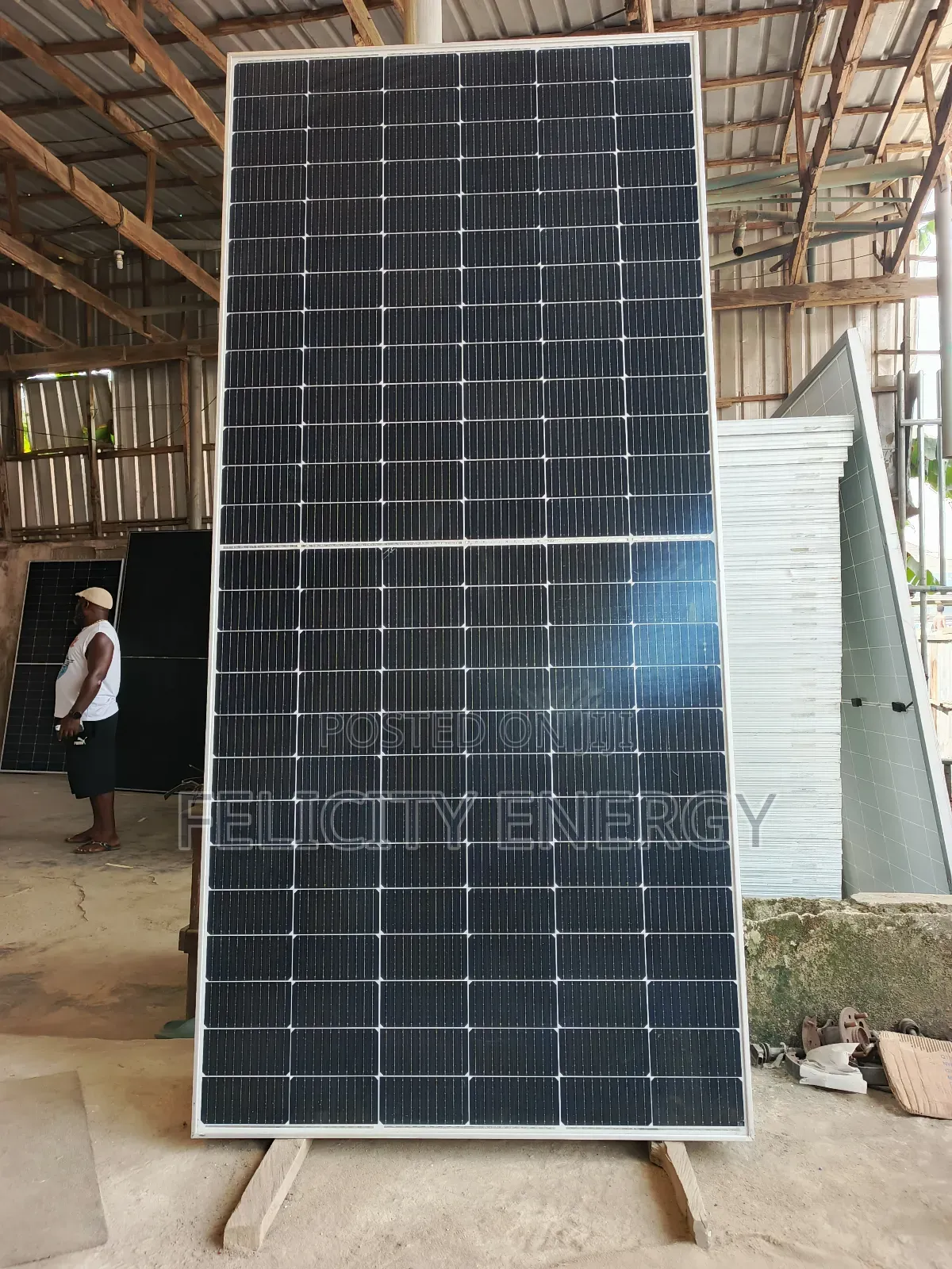 700watt Longi Solar Panel 156 Cells