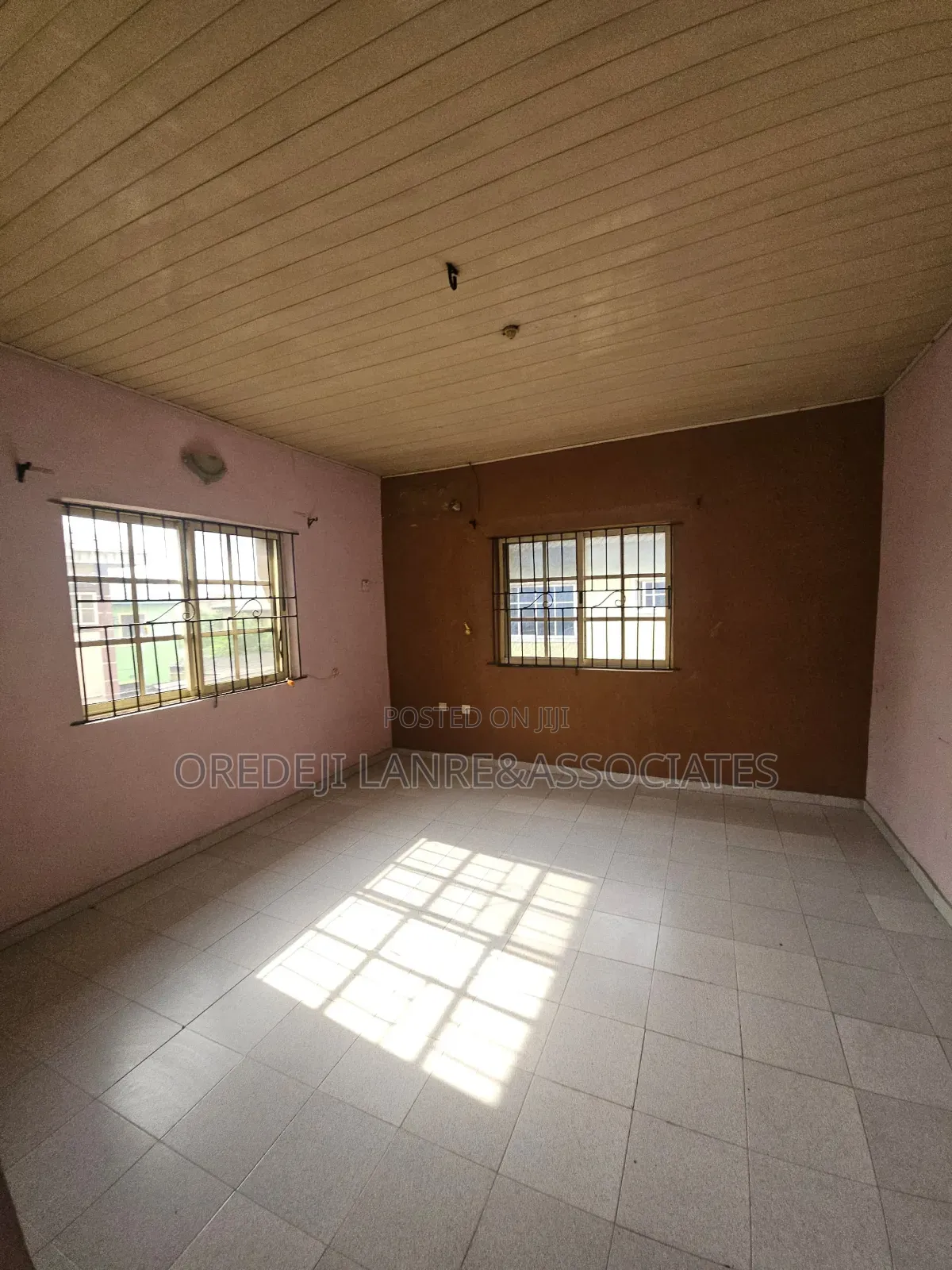 3bdrm Apartment in Magodo Phase1 for rent