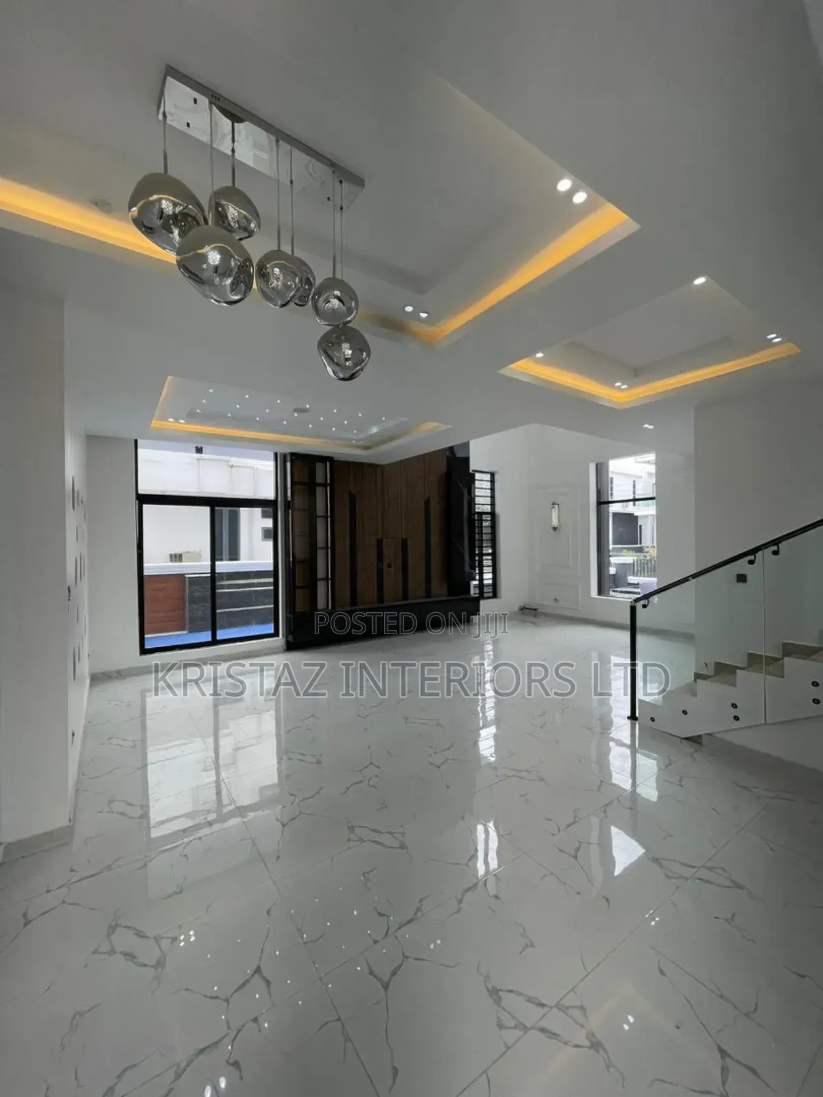 5bdrm Duplex in Ikota for sale