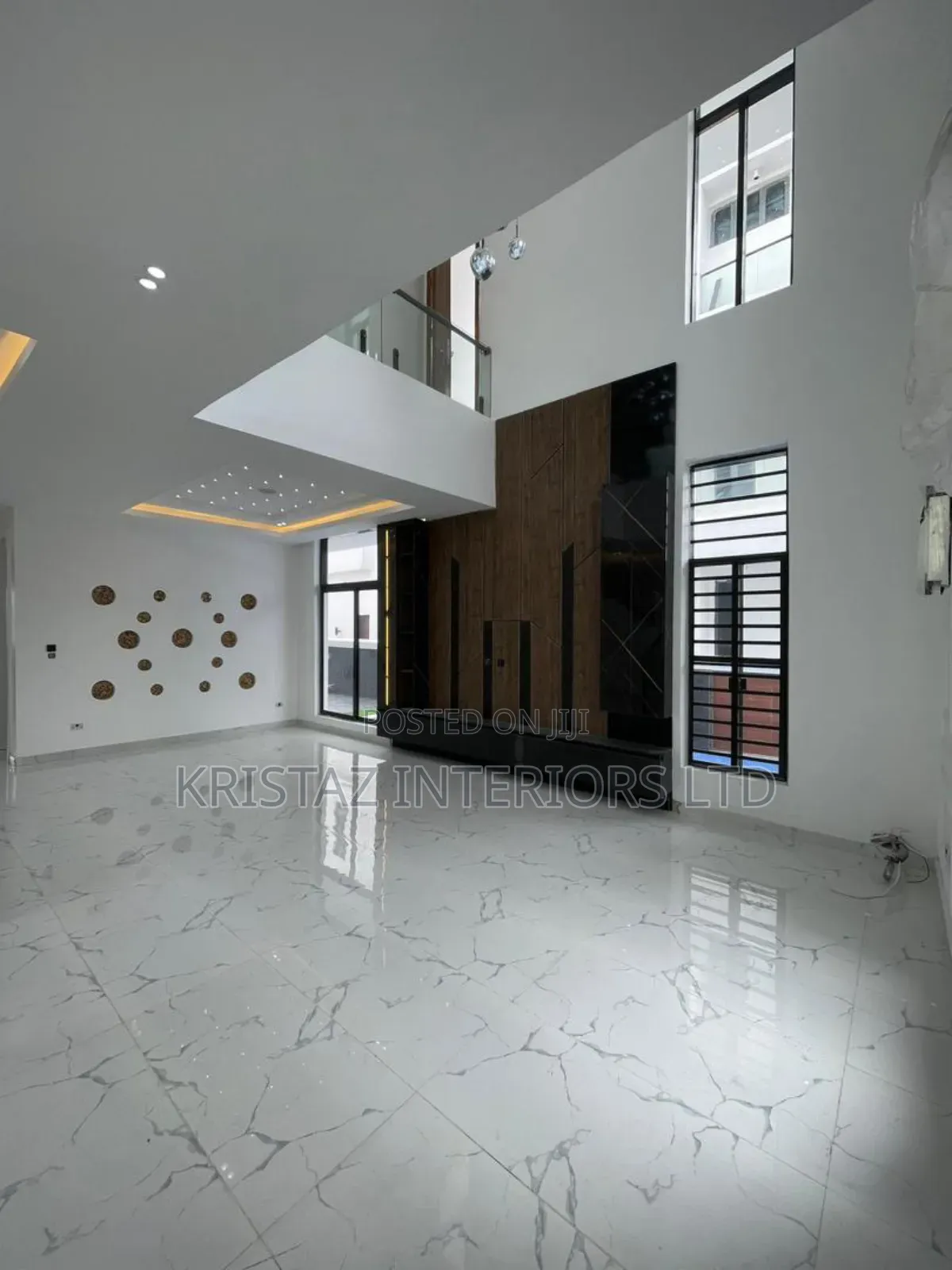 5bdrm Duplex in Ikota for sale