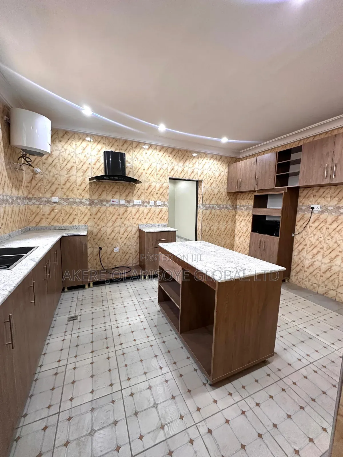 3bdrm Apartment in Jahi Gilmore, Abuja for rent