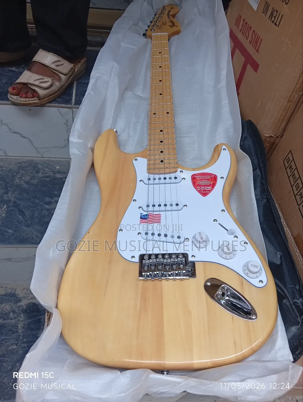 Fender Stratocaster Electric Lead Guitar Wood Colour
