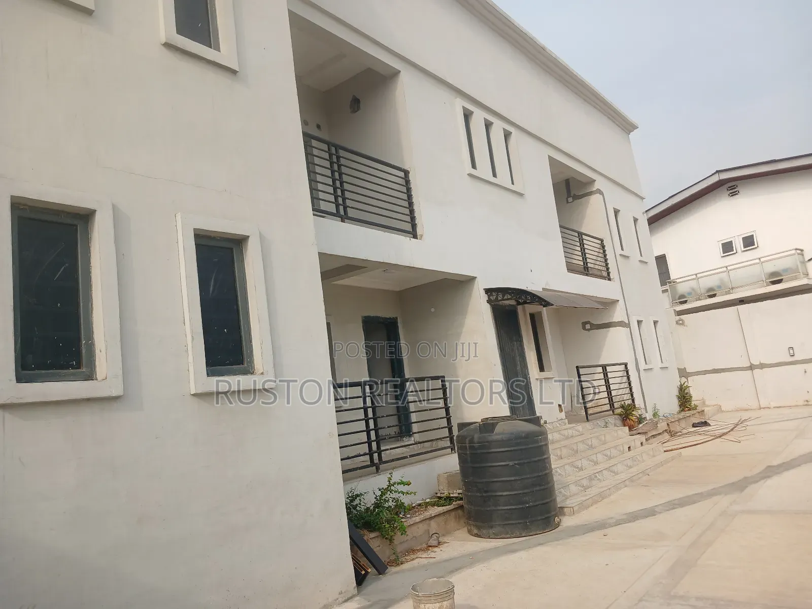 10bdrm Block of Flats in Bodija for rent
