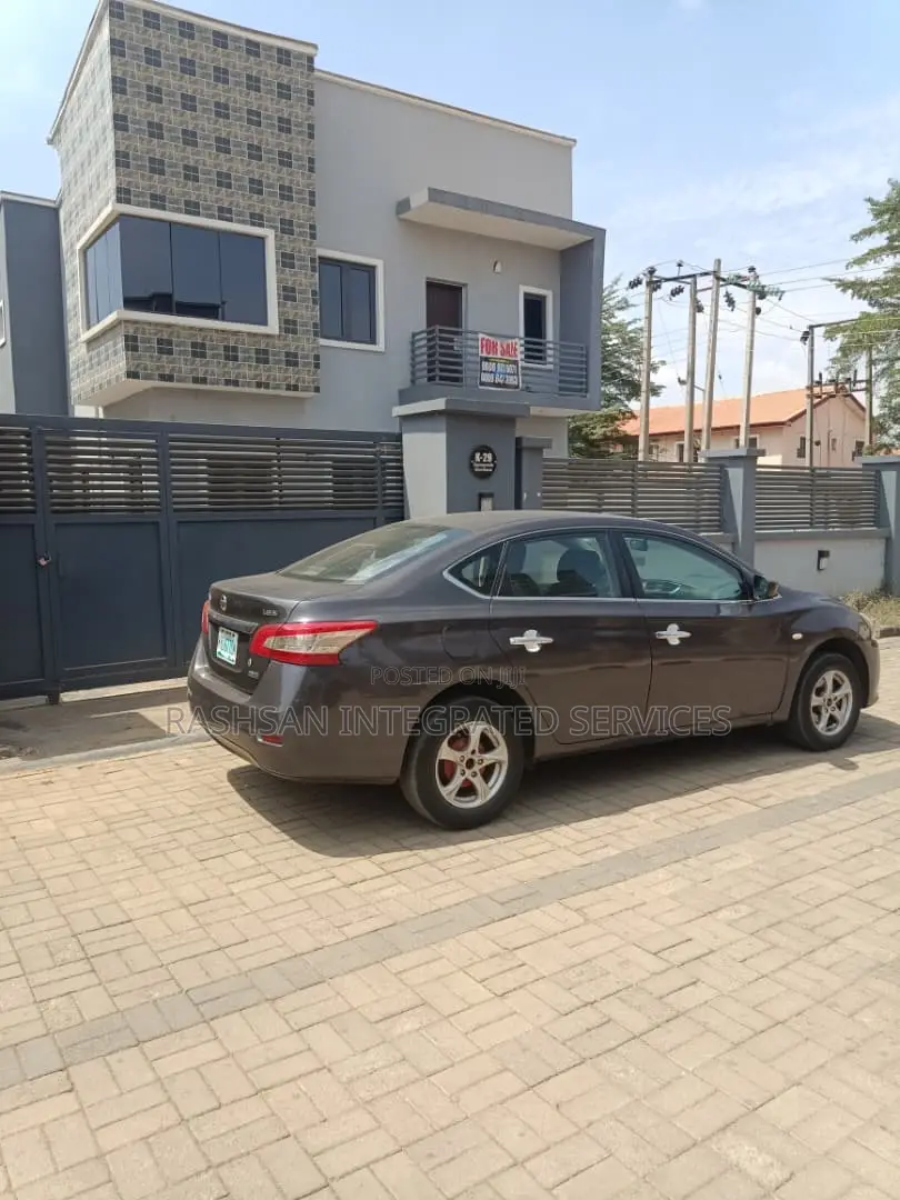 Nissan Sentra S 2013 Beige