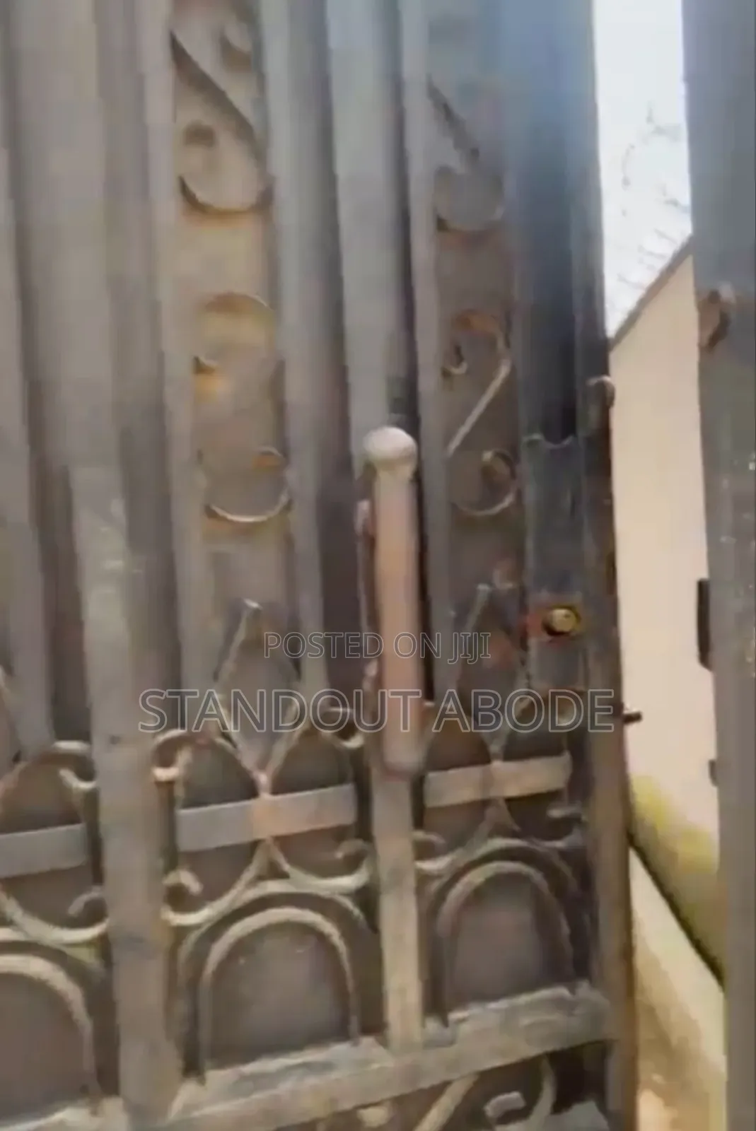 3bdrm Block of Flats in Secure Location, Akowonjo for sale