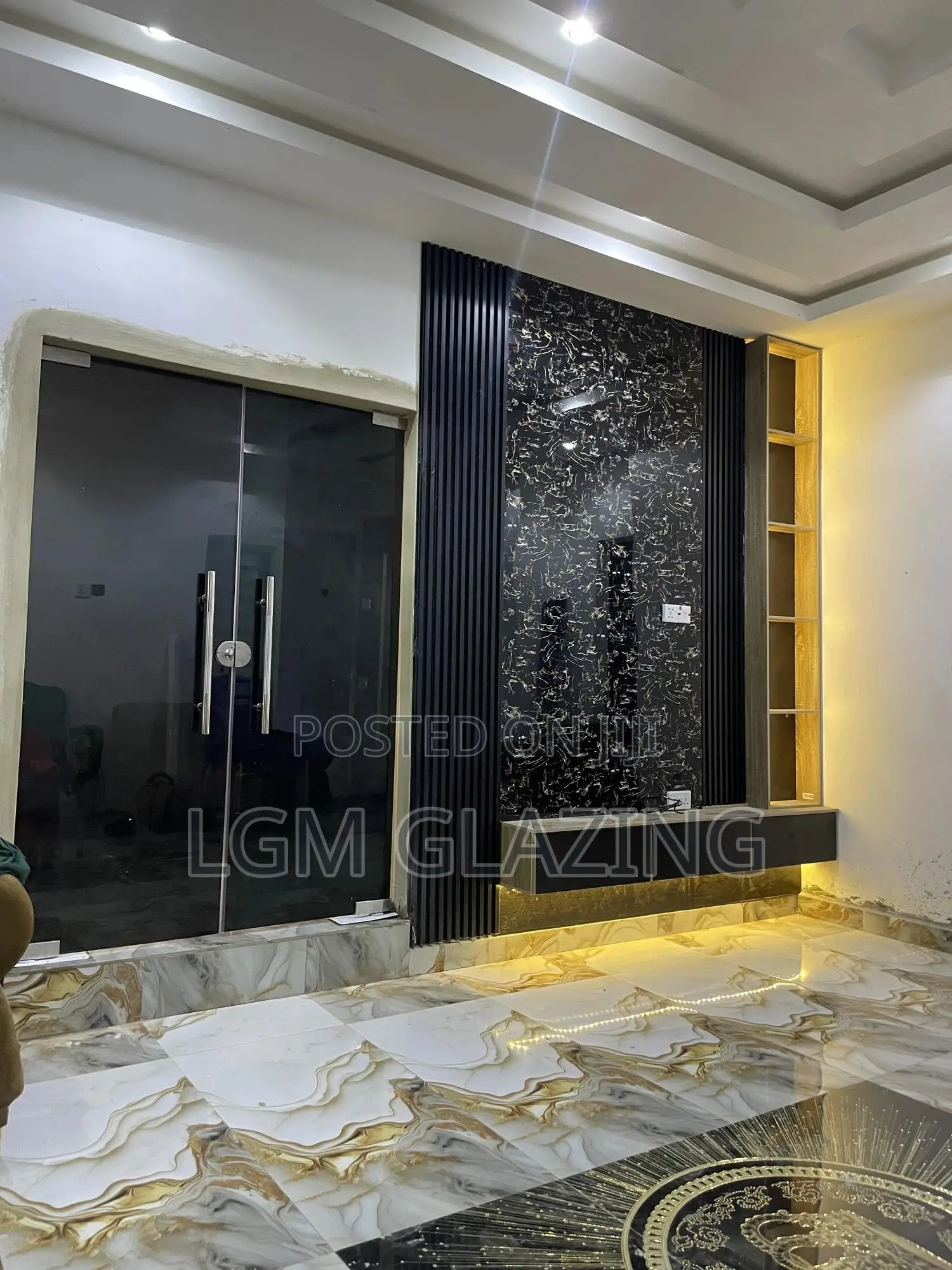 Professional 10mm Tampered Glass Door Installation | LGM Glazing