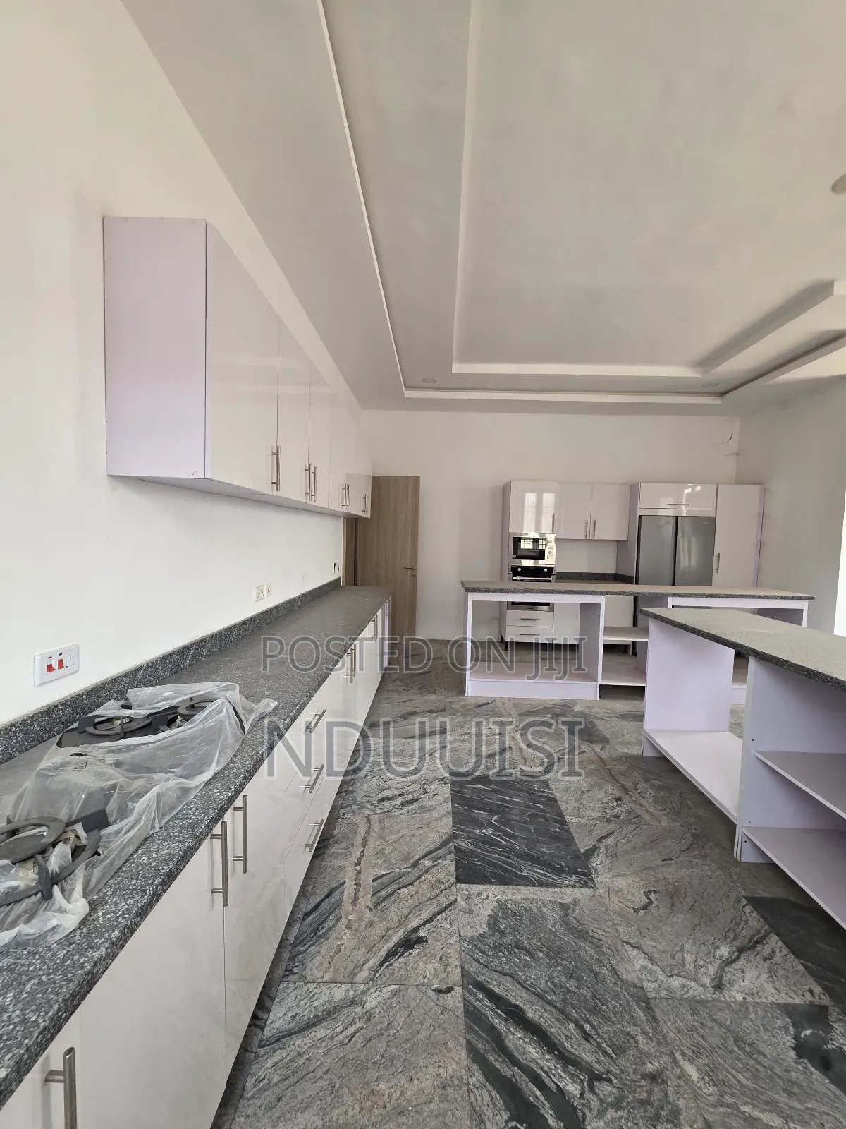 5bdrm Duplex in Guzape District for sale