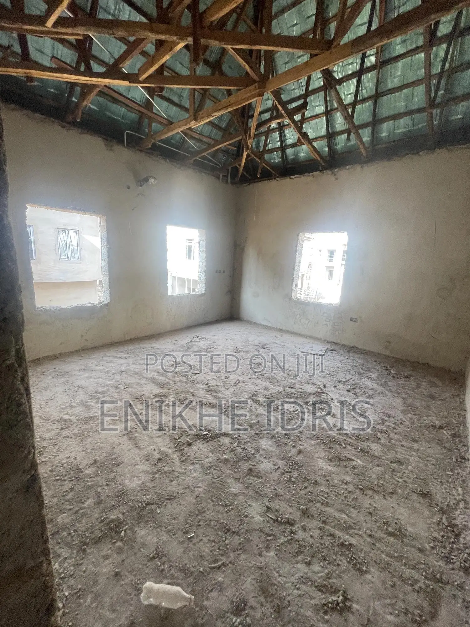 6bdrm Duplex in Diamond, Lugbe District for sale