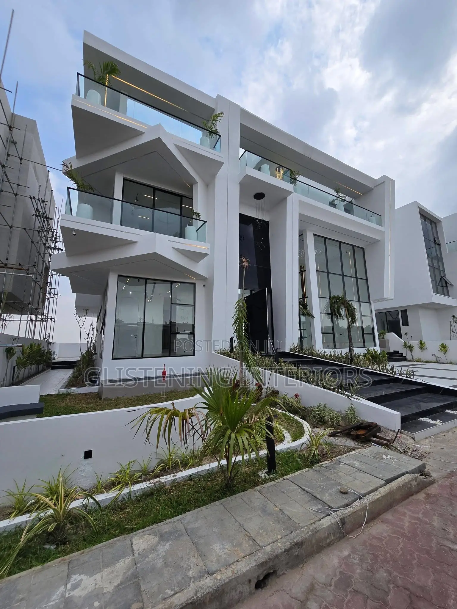 Balcony and Terrace10m Plain Tempered Glass and All Black Accessories