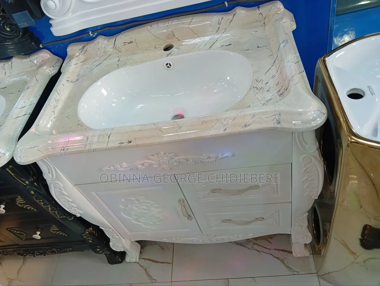 Cabinet Basin With Mirror