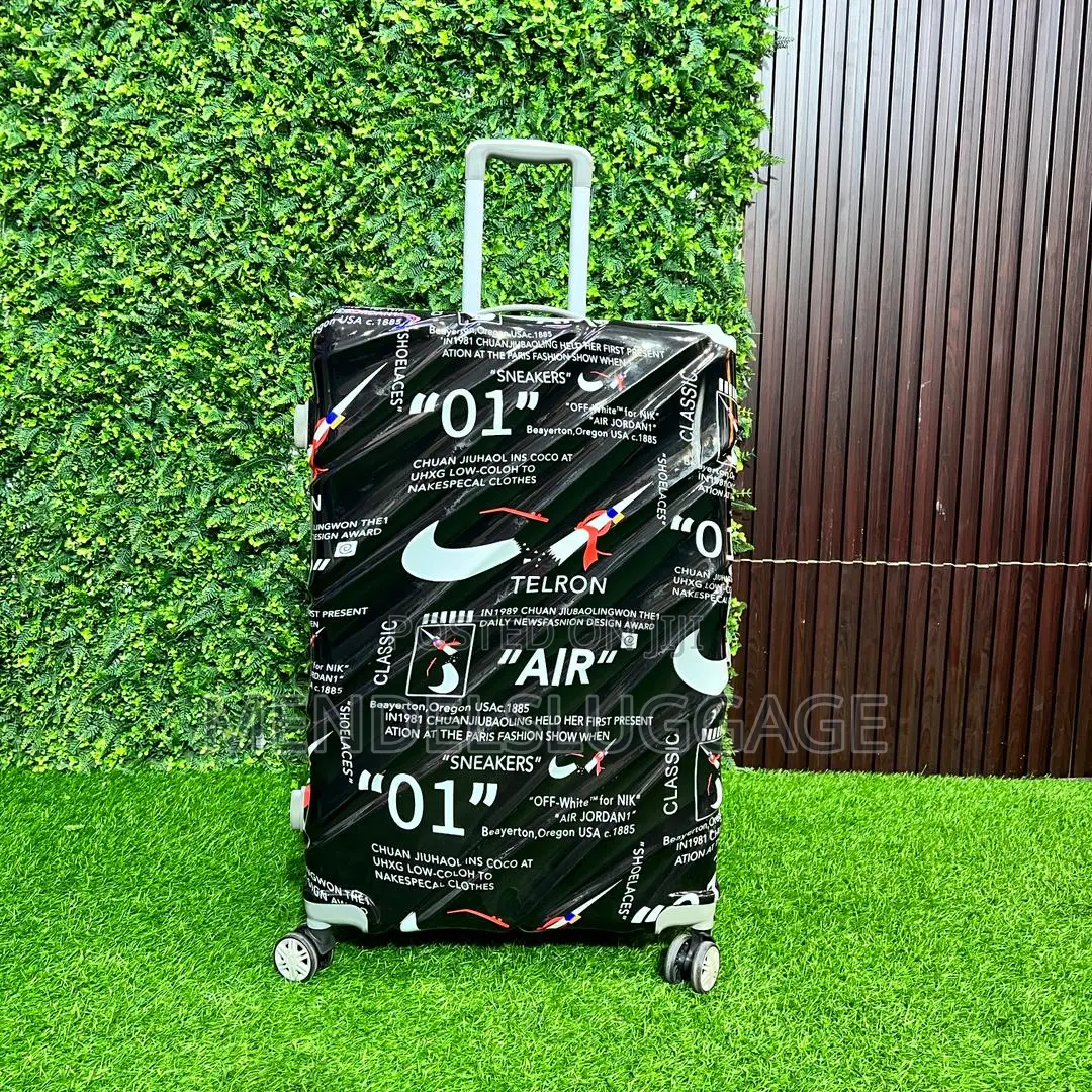 Stylish Printed Hard Shell Travel Suitcase With Spinner Wheels