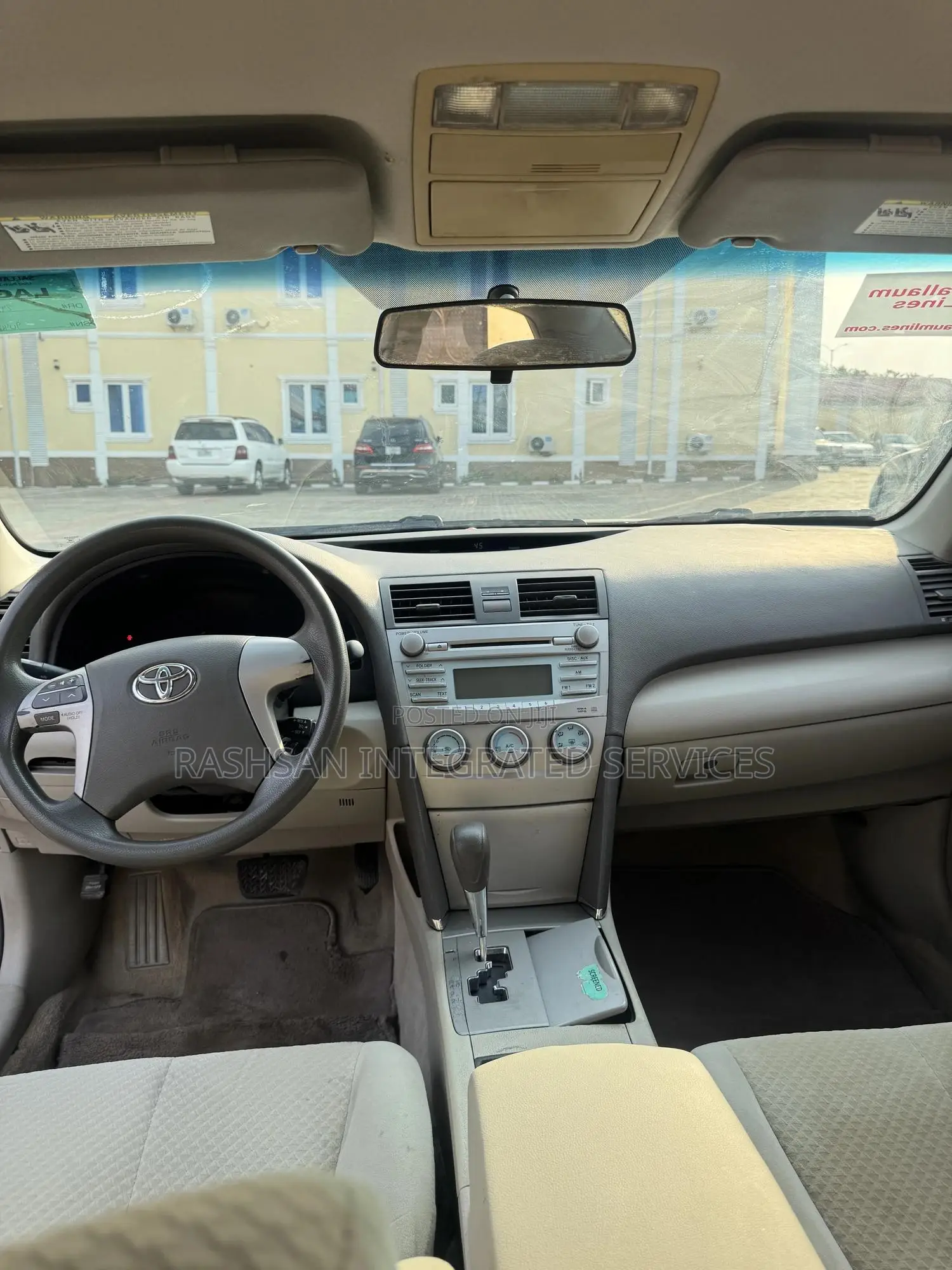 Toyota Camry LE 4dr Sedan (2.4L 4cyl 5A) 2009 Gold