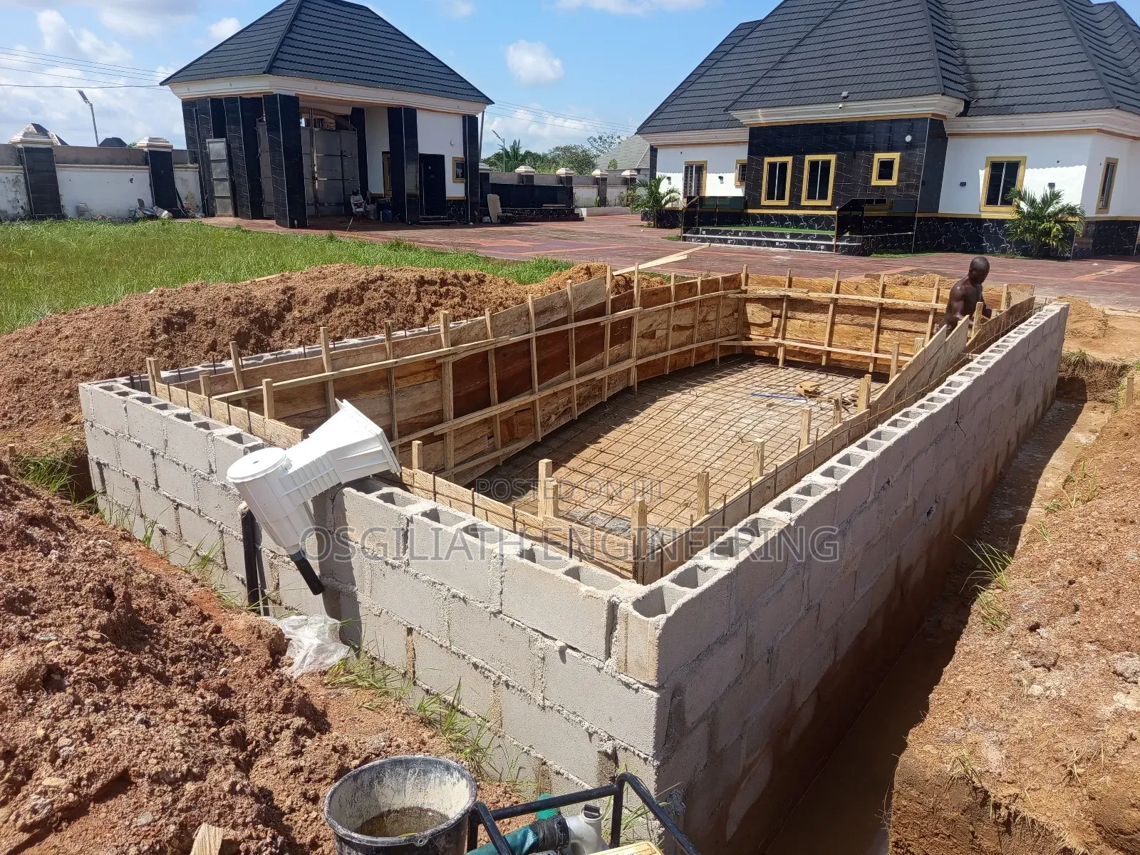 Engineer, Building/Swimming Pool