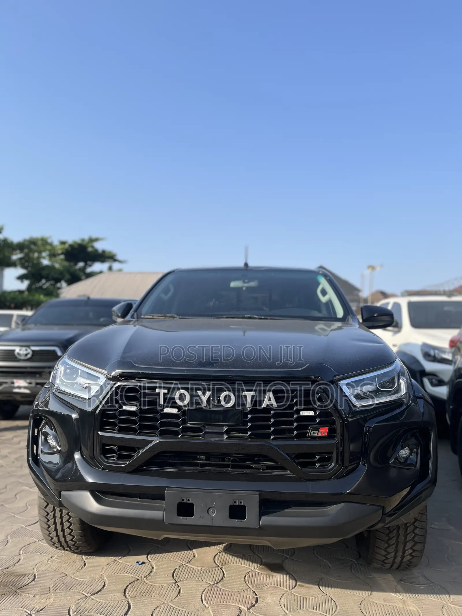 Toyota Hilux Revo Smart Cab Petrol 2.7 RWD 2021 Black
