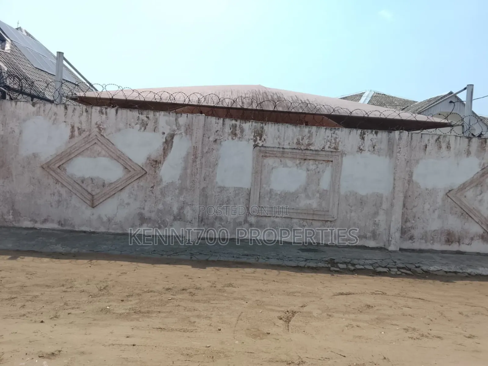 5bdrm Bungalow in Badagry, Aradagun for sale