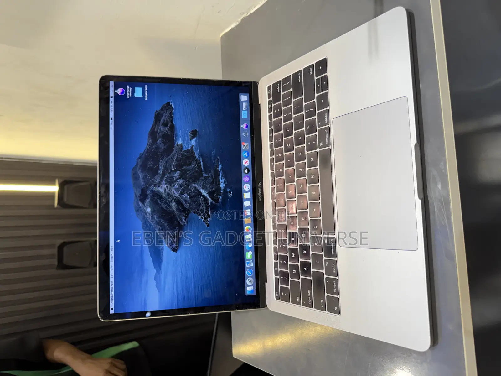 Laptop Apple MacBook Pro 2017 16GB Intel Core i7 SSD 1T