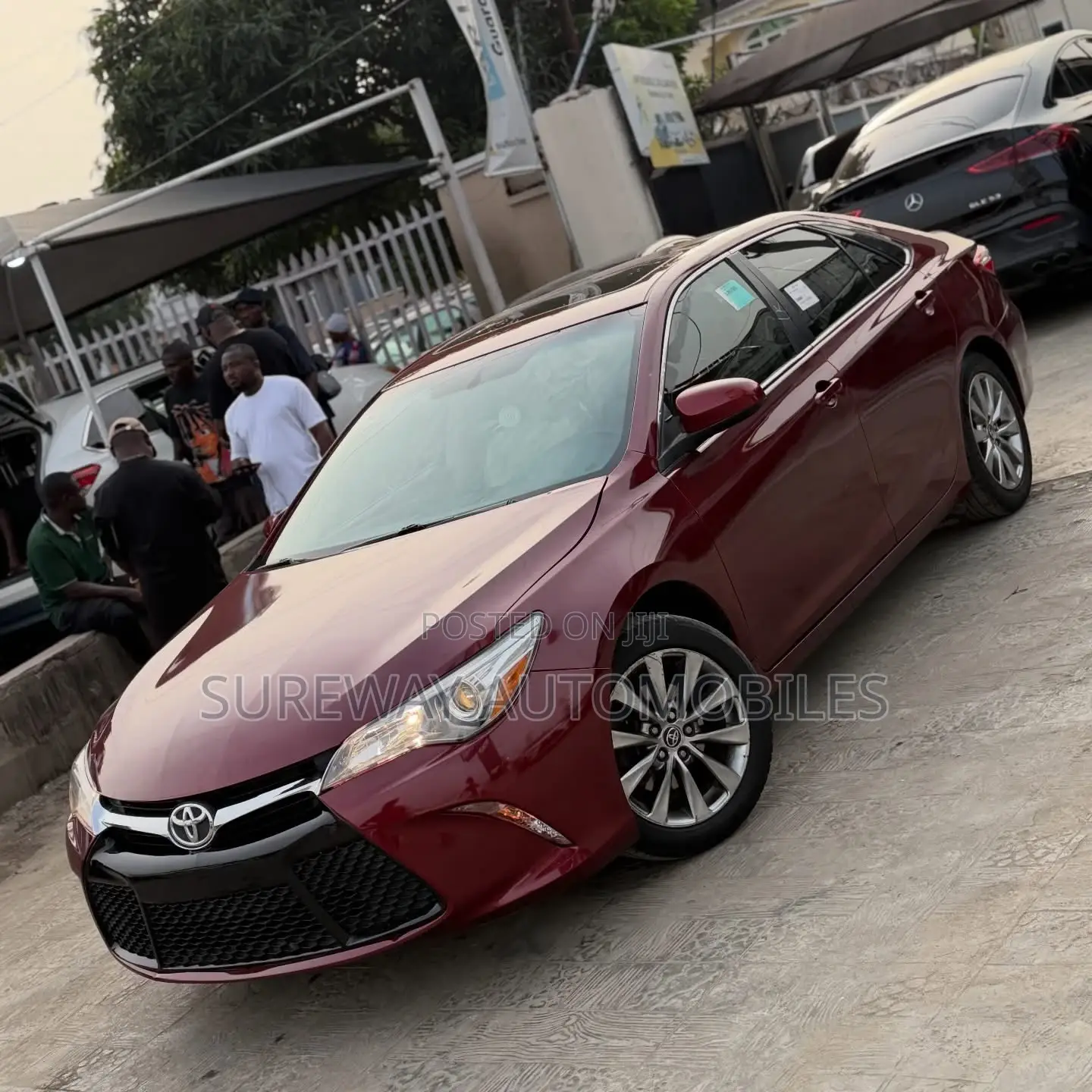 Toyota Camry XLE 4dr Sedan (2.5L 4cyl 6A) 2016 Red