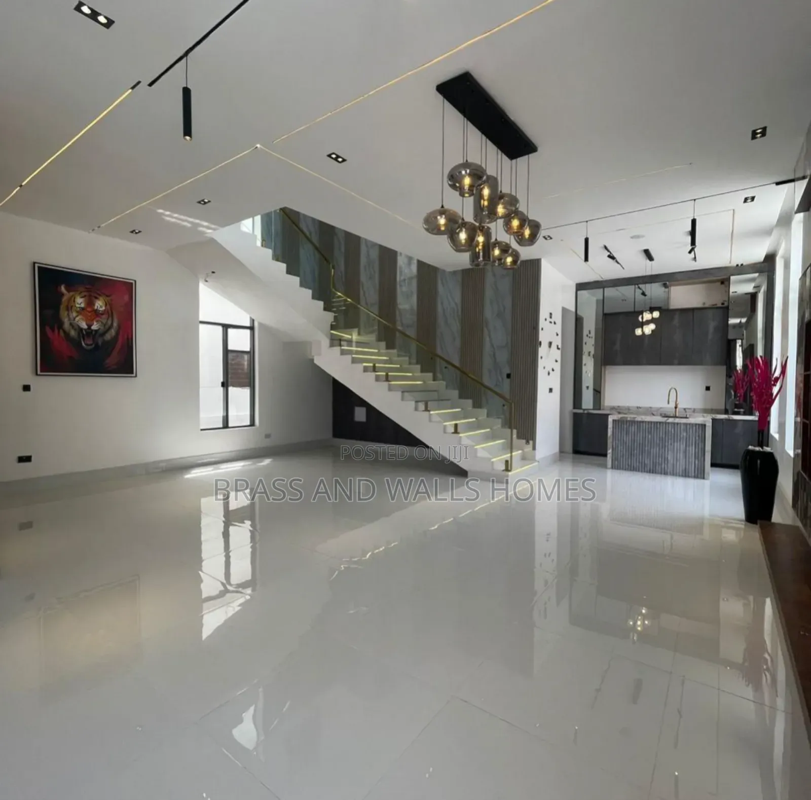 Furnished 5bdrm Duplex in Chevron for sale
