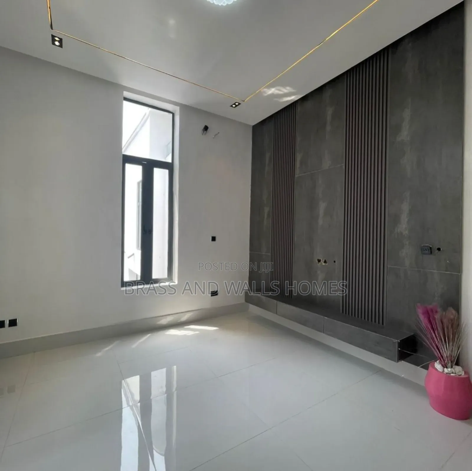 Furnished 5bdrm Duplex in Chevron for sale