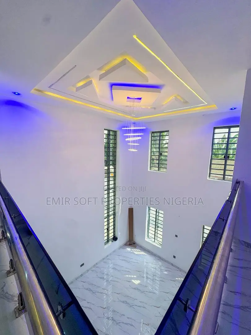 4bdrm Duplex in Zoe, Oluyole Estate for sale