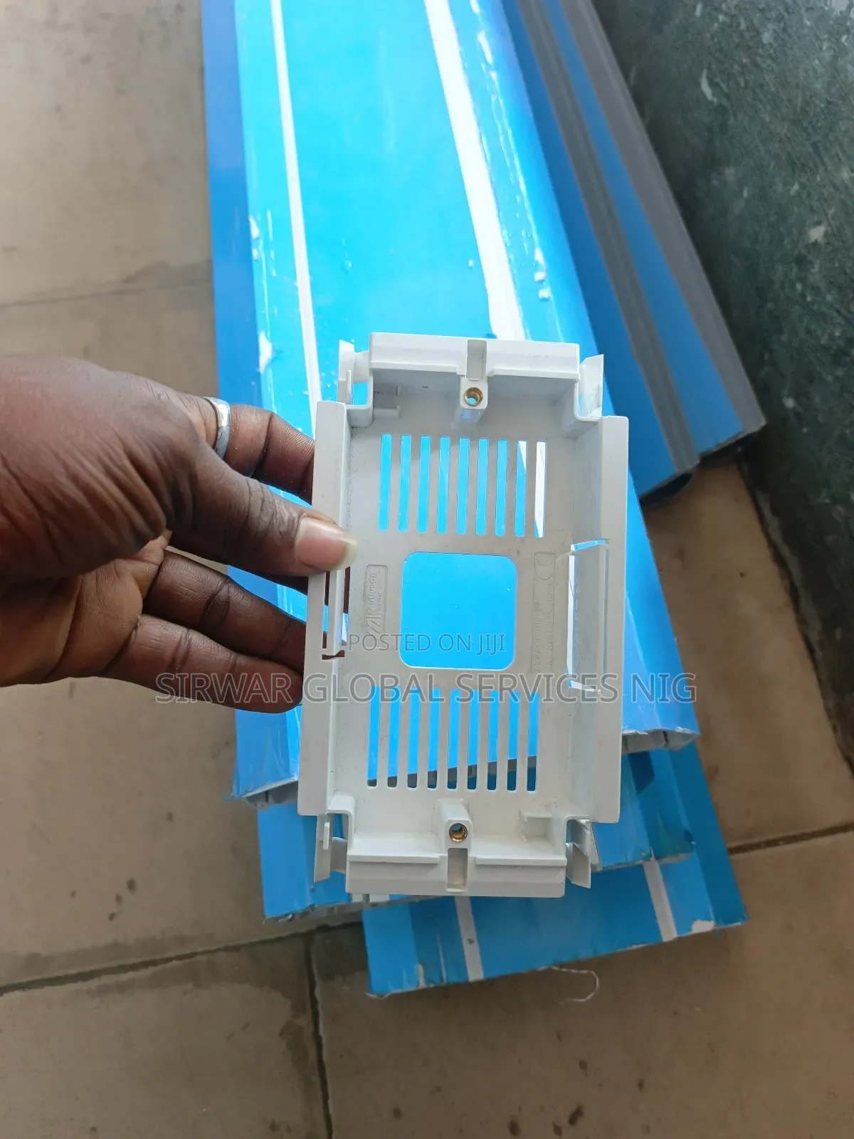 Original 3 Compartment Turkey Trunking 170x50mm 170 By 50mm 3meters