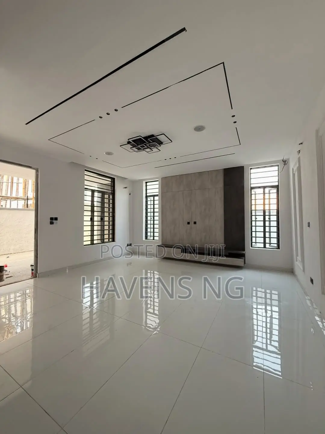 4bdrm Duplex in Ikota for sale