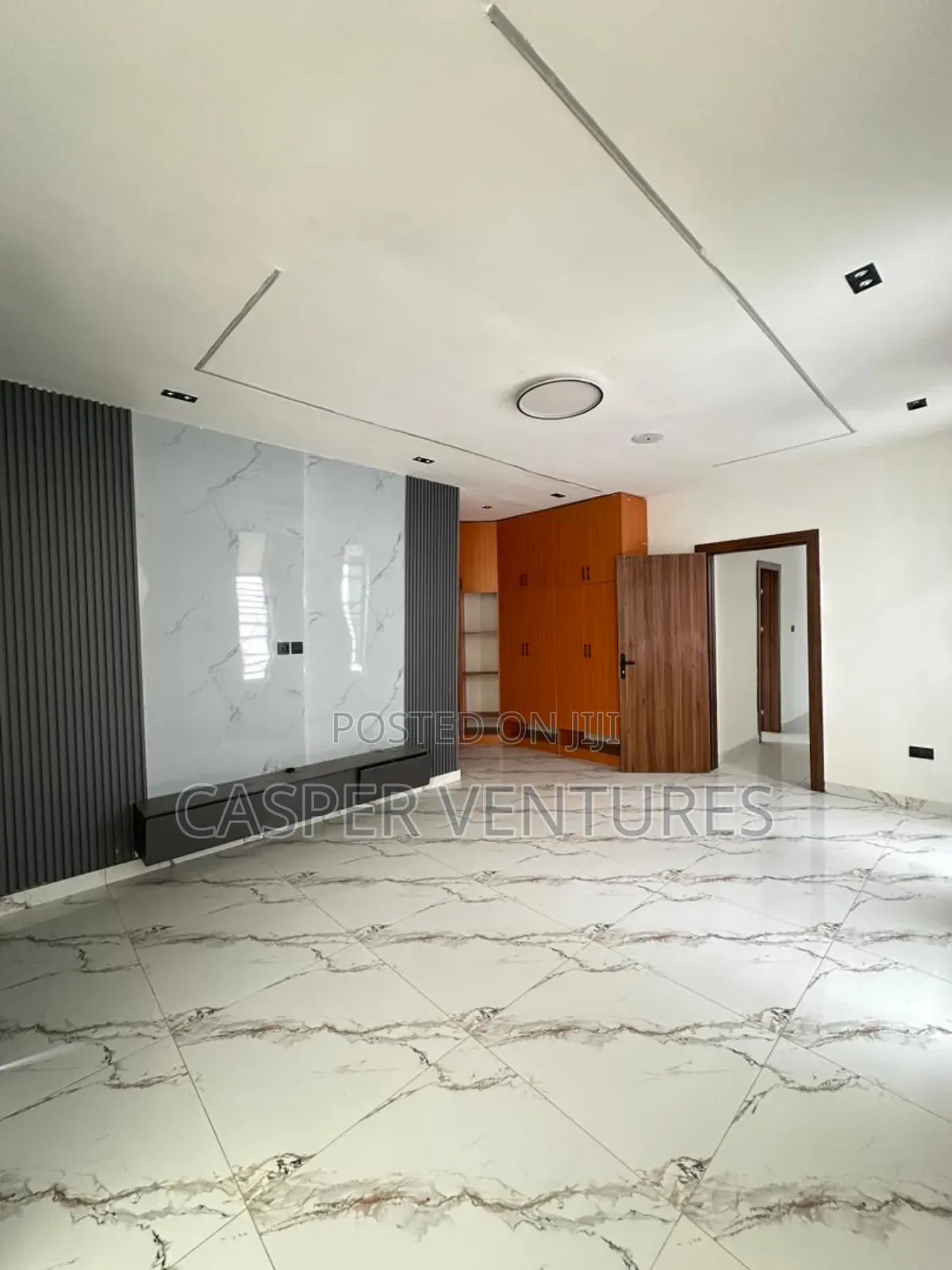 5bdrm Duplex in Blenco, Sangotedo for sale