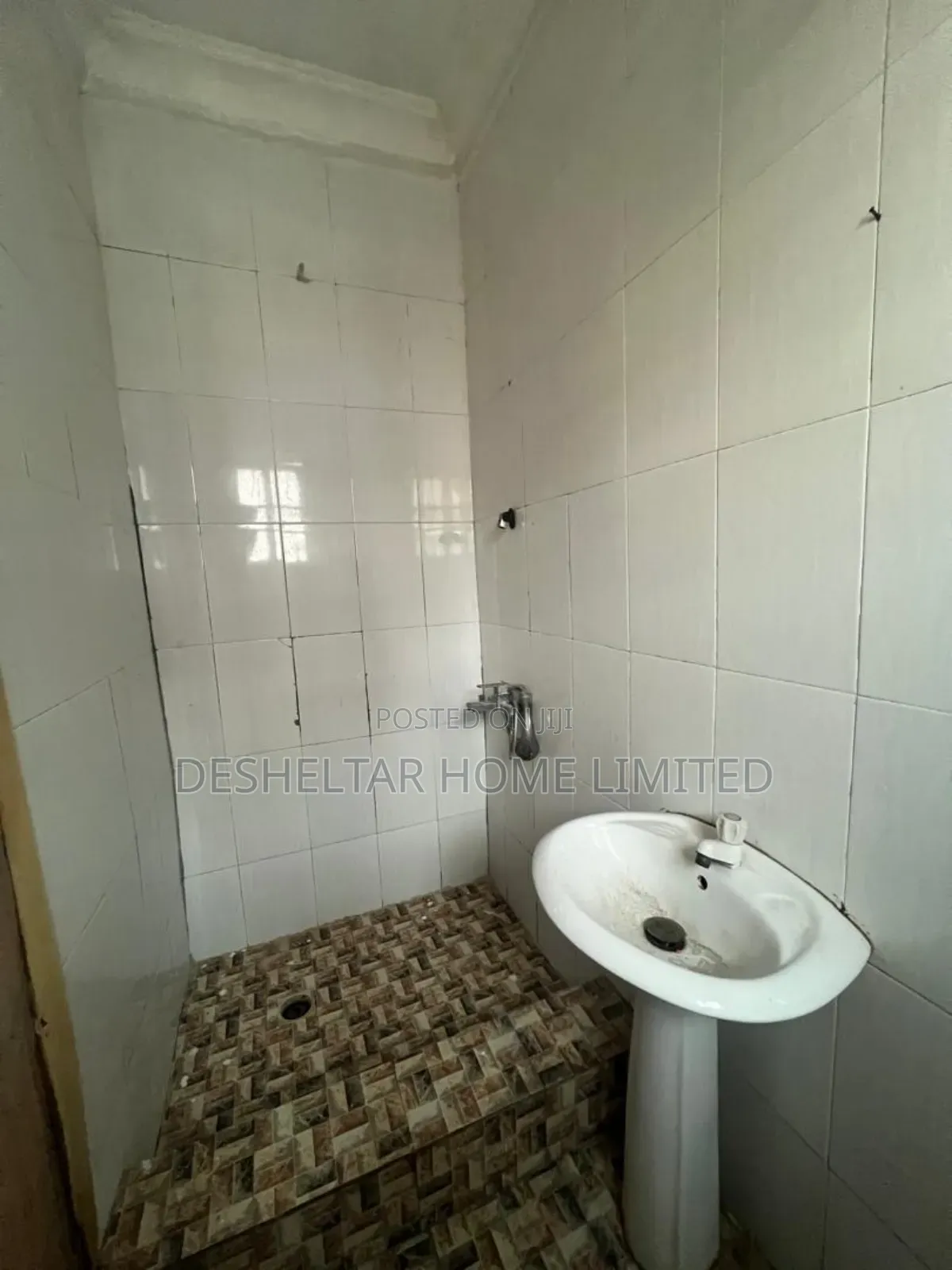 3bdrm Block of Flats in Oye Balogun Estate, Lekki Phase 1 for rent