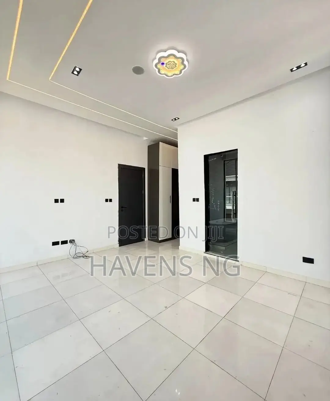 4bdrm Duplex in Ikota for sale