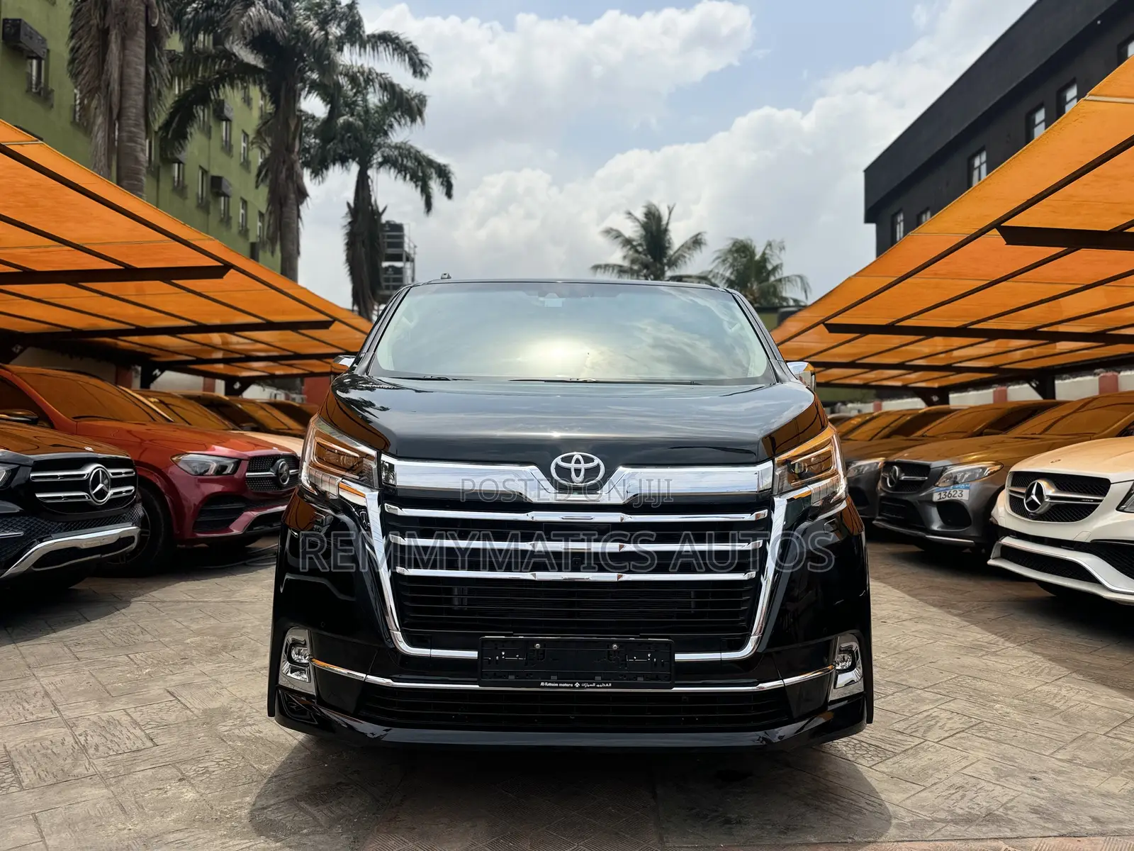 Toyota Granvia 2025 Black
