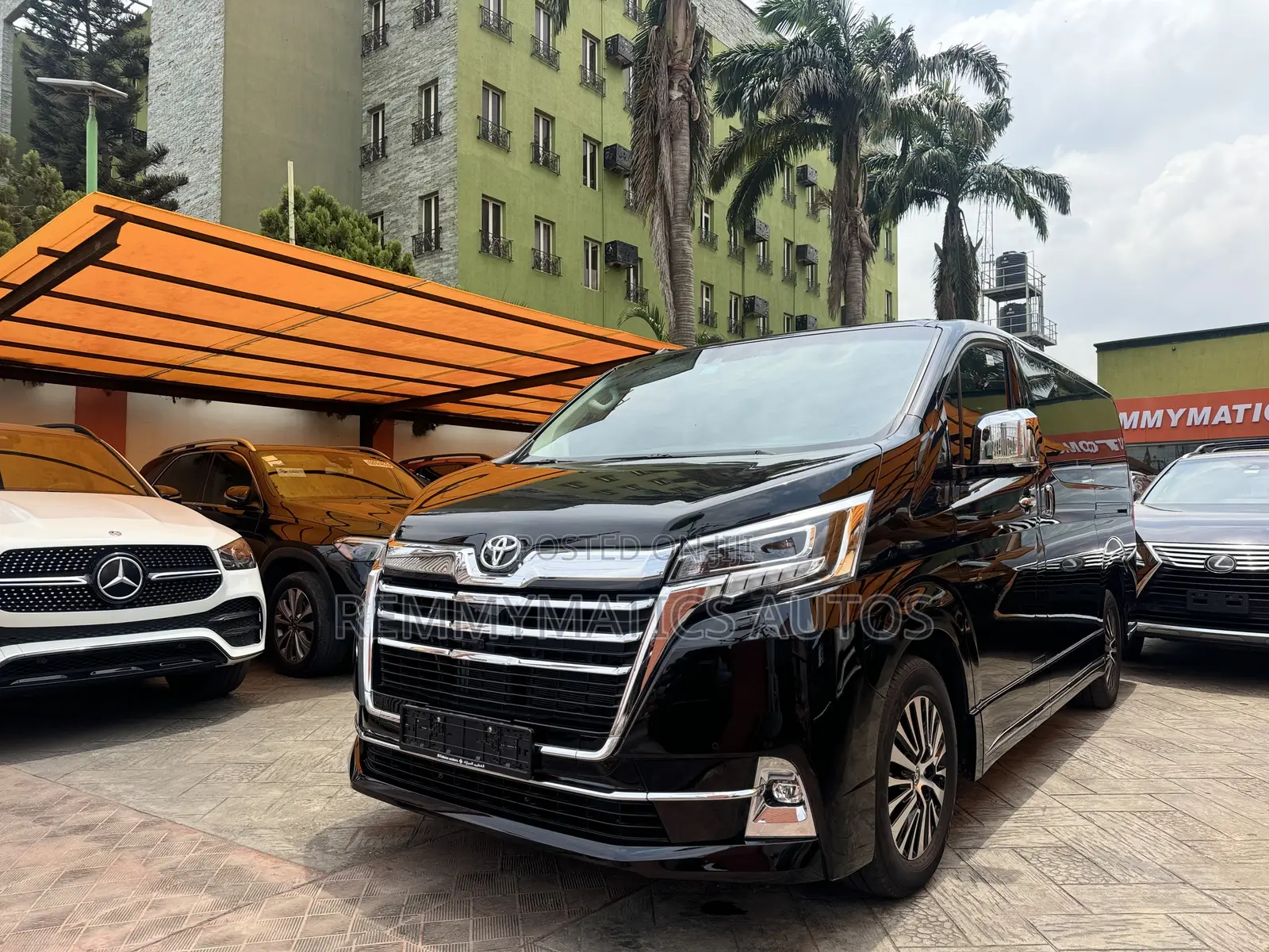 Toyota Granvia 2025 Black