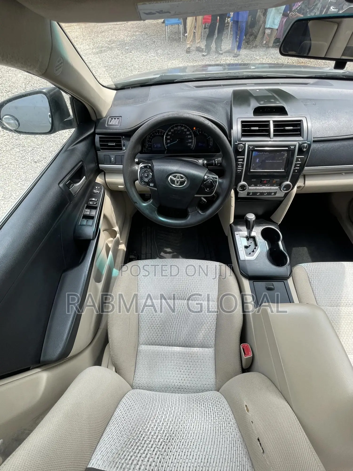 Toyota Camry LE 4dr Sedan (2.5L 4cyl 6A) 2012 Silver