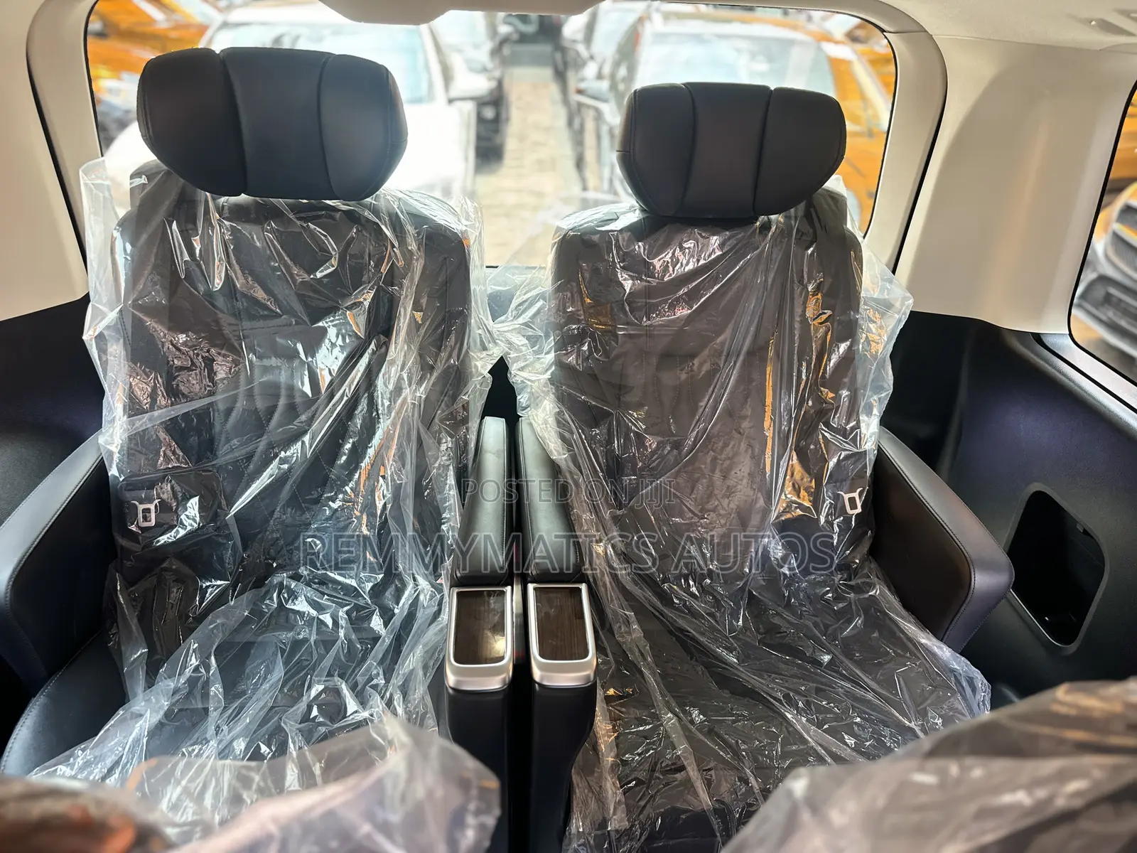 Toyota Granvia 2025 Black