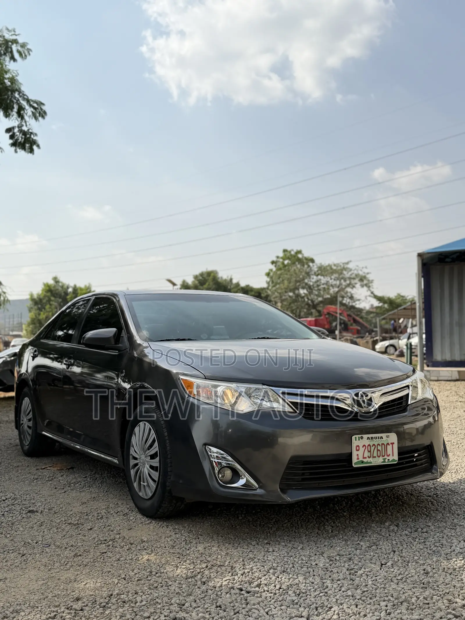 Toyota Camry XLE 4dr Sedan (2.5L 4cyl 6A) 2013 Gray