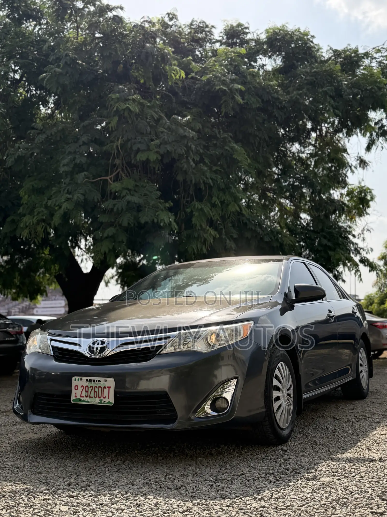Toyota Camry XLE 4dr Sedan (2.5L 4cyl 6A) 2013 Gray