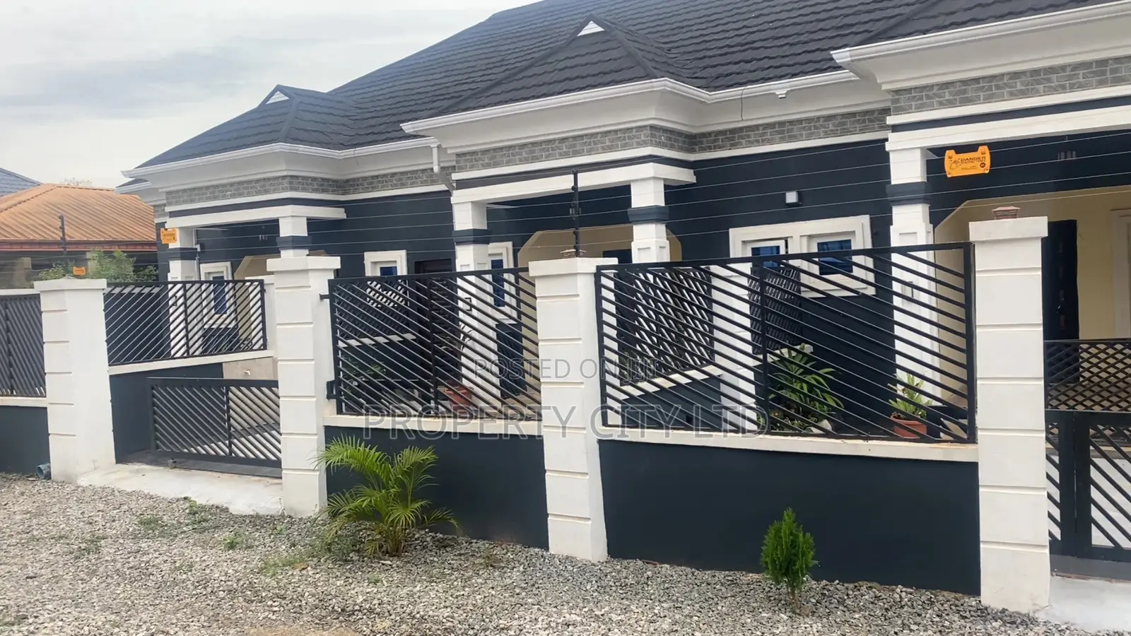 2bdrm Bungalow in Treasure Line, Ikorodu for sale