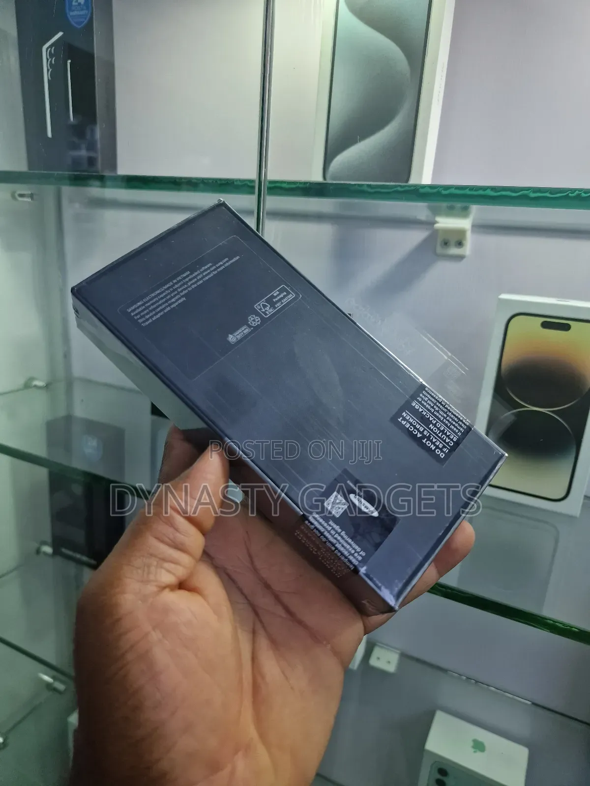 New Samsung Galaxy Z Flip4 256 GB Purple