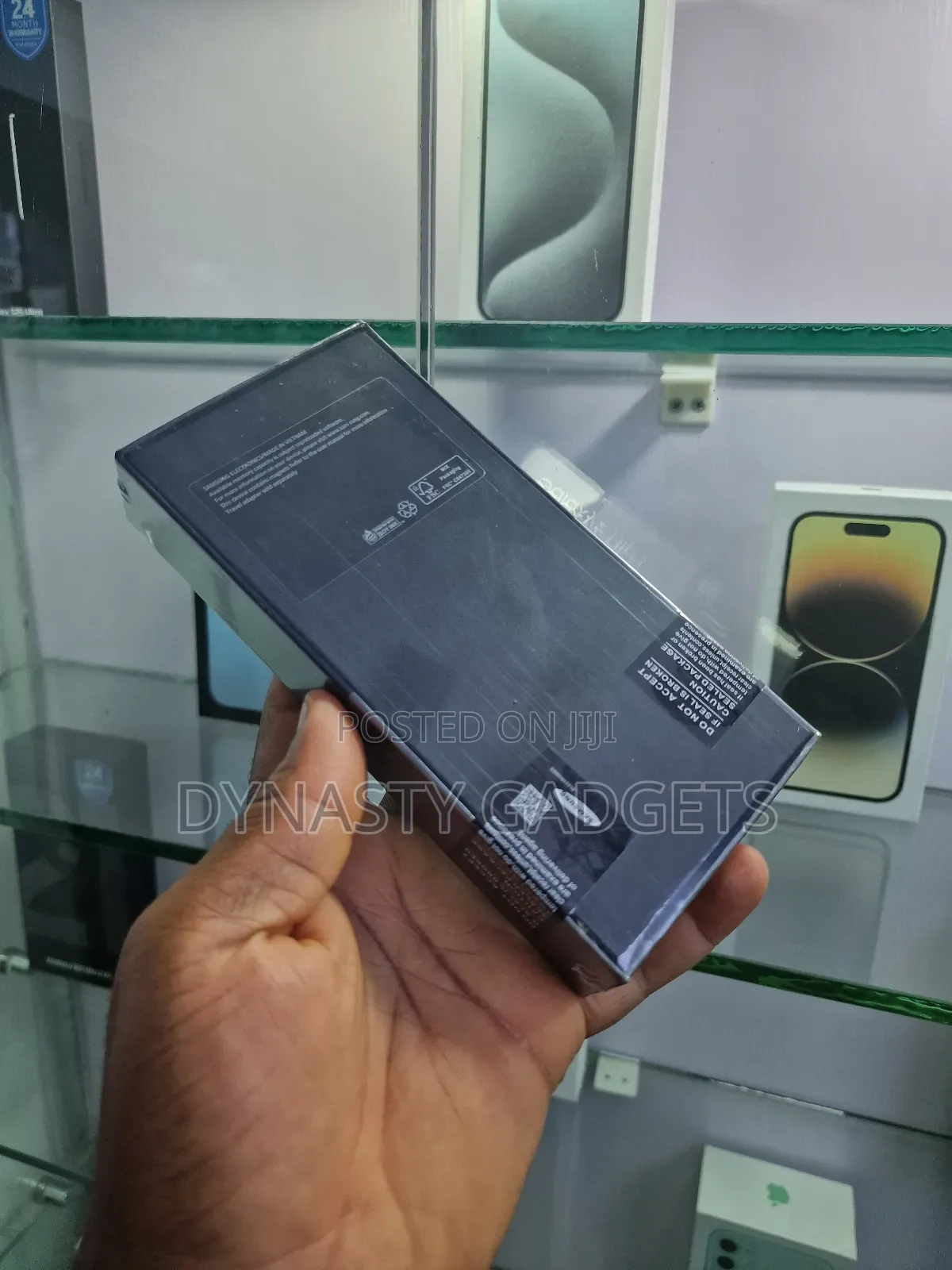 New Samsung Galaxy Z Flip4 256 GB Purple