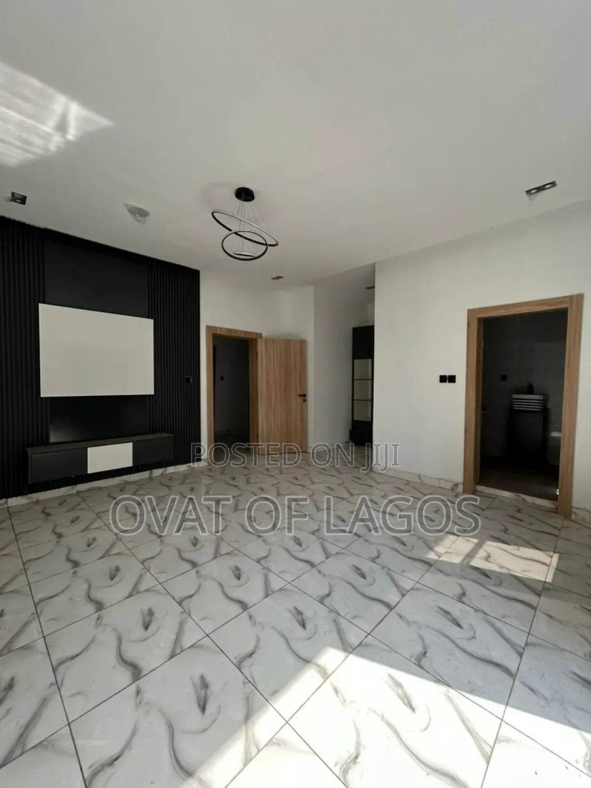 3bdrm Duplex in Ikota for sale
