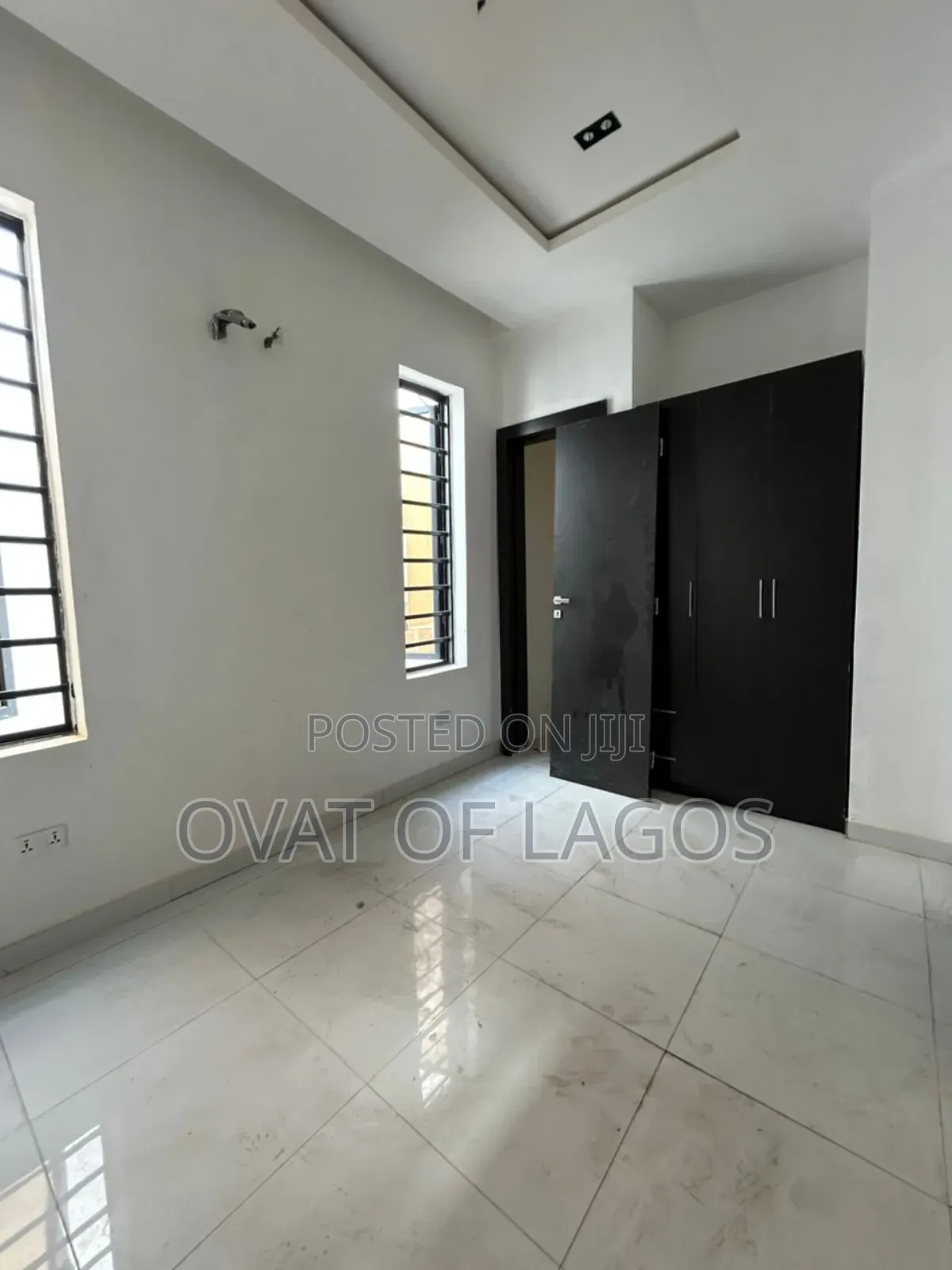 3bdrm Duplex in Ikota for sale