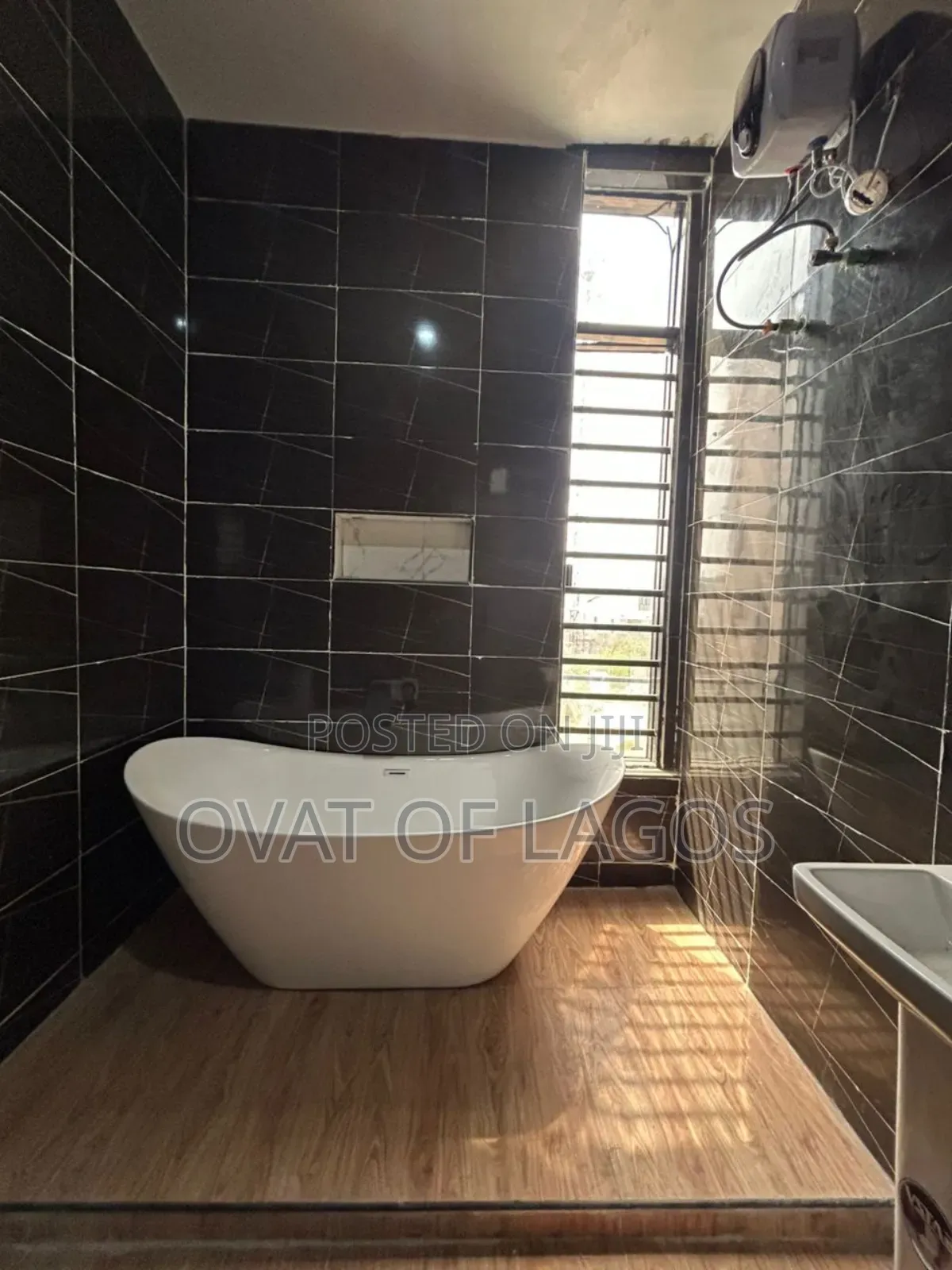 4bdrm Duplex in Ikota for sale