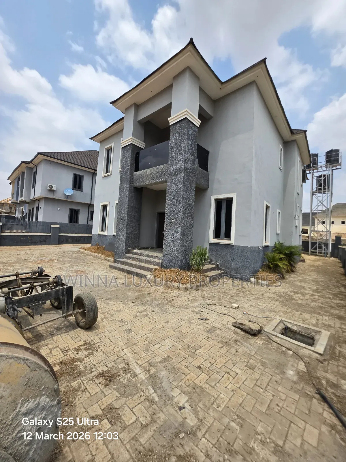 4bdrm Duplex in Gold City Estate, Lugbe District for rent