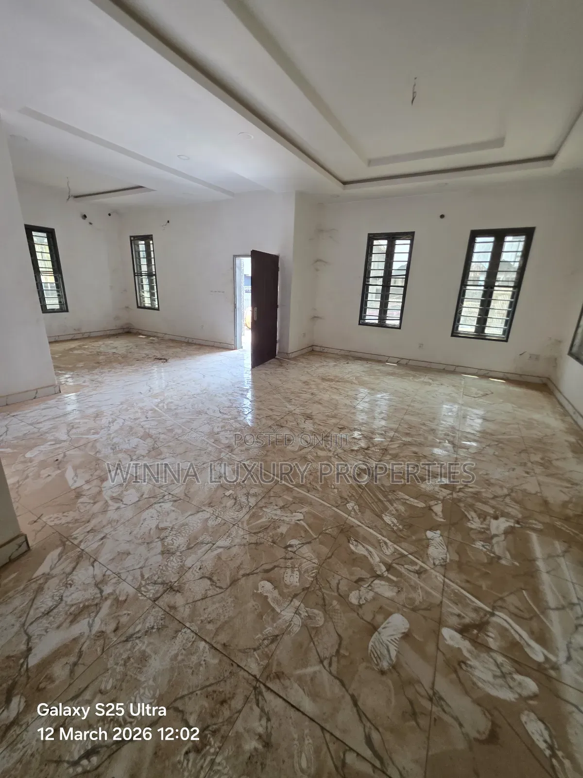 4bdrm Duplex in Gold City Estate, Lugbe District for rent