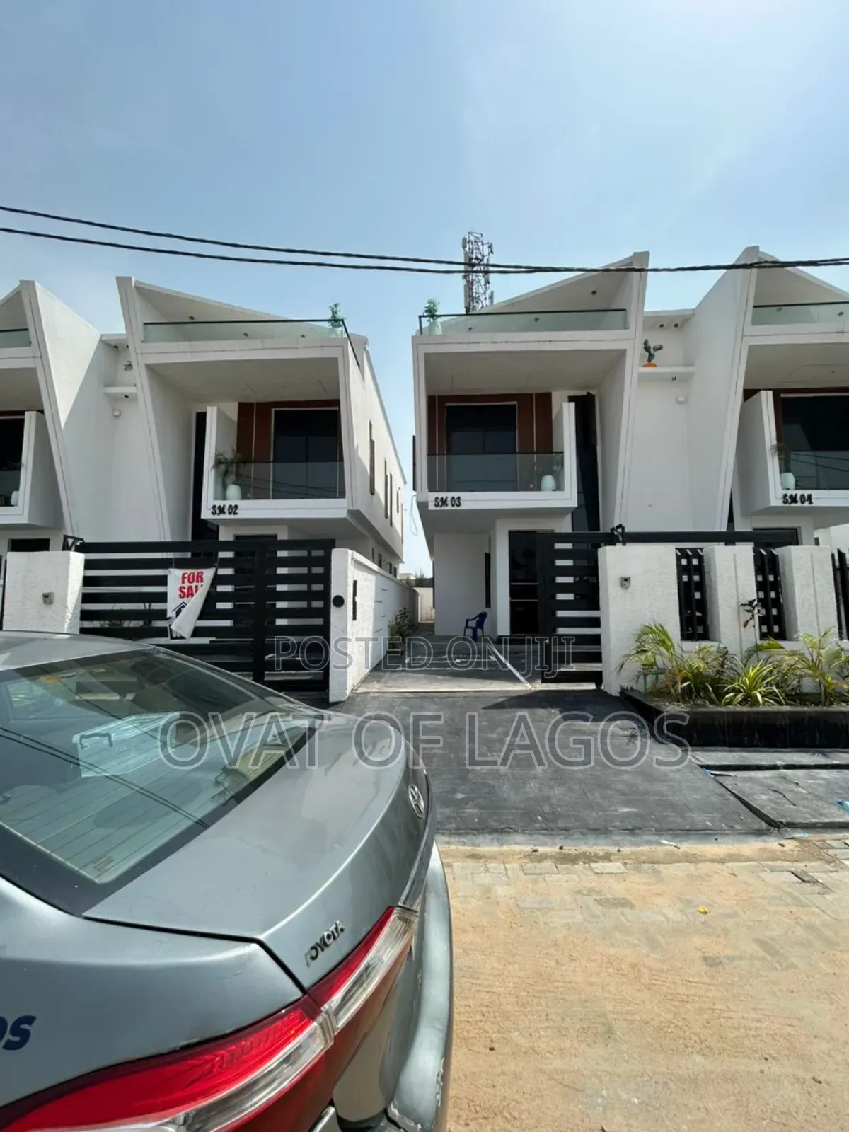4bdrm Duplex in Ikota for sale
