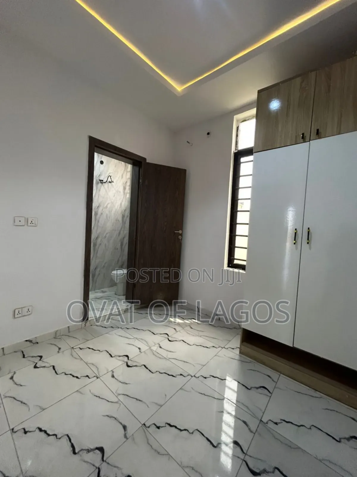 4bdrm Duplex in Ikota for sale