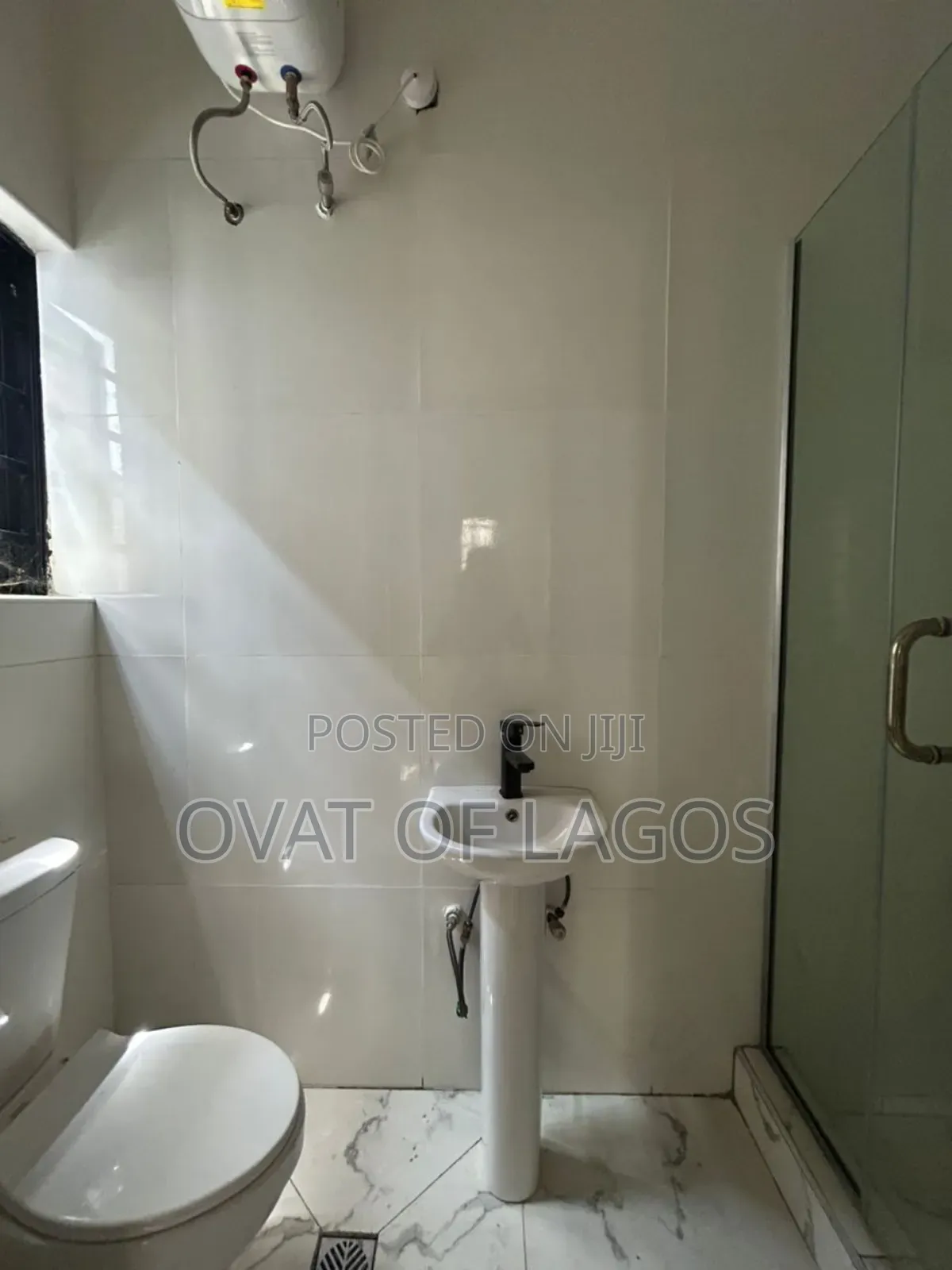 5bdrm Duplex in Ikota for sale