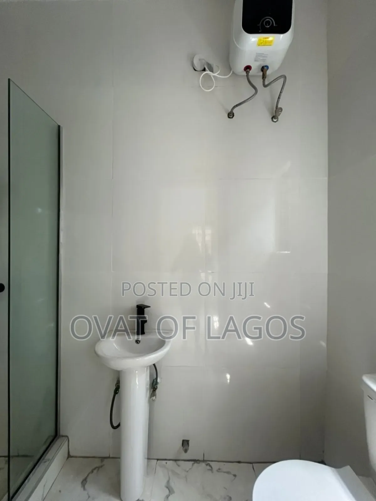 5bdrm Duplex in Ikota for sale